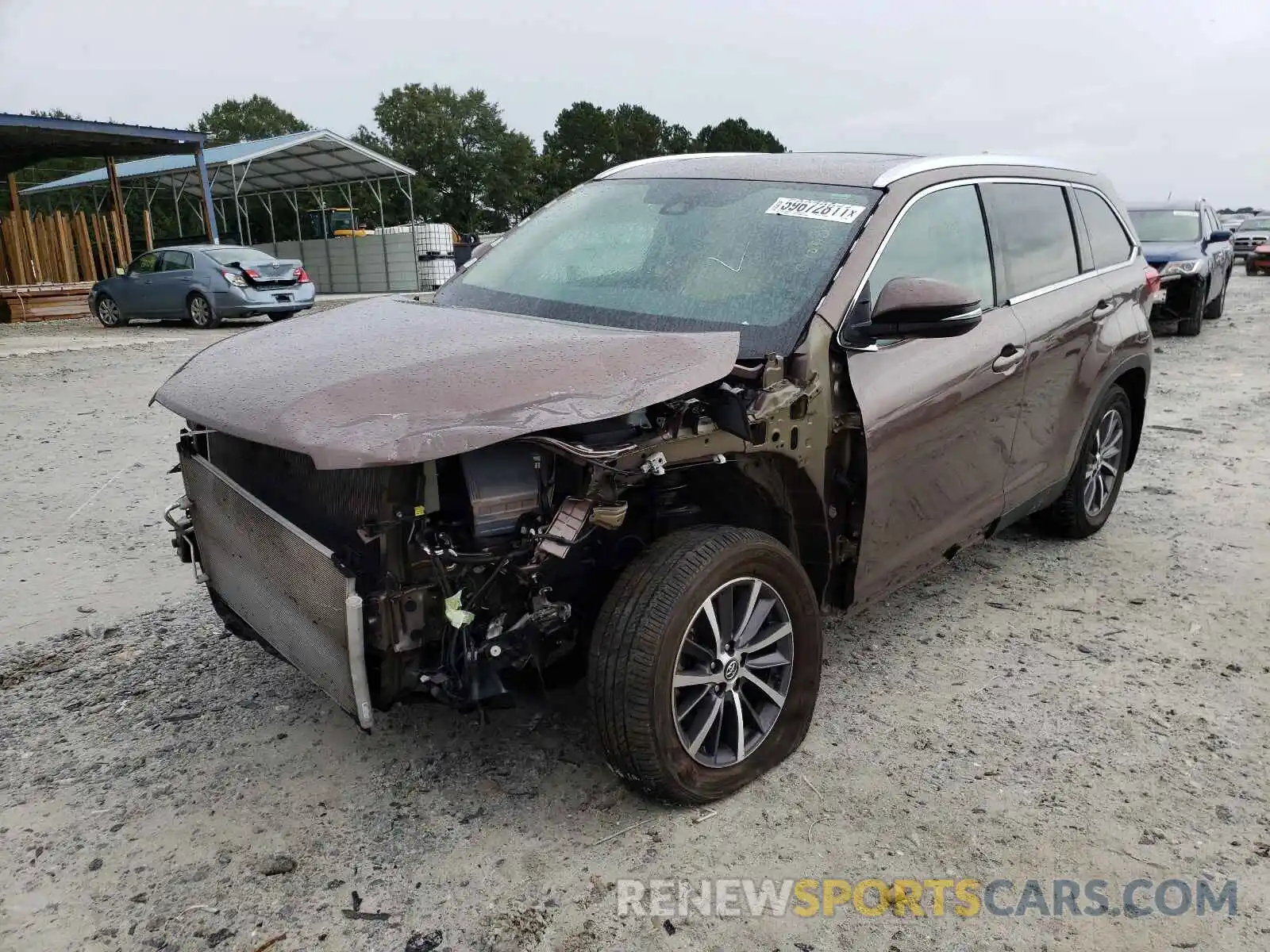 2 Photograph of a damaged car 5TDJZRFHXKS703262 TOYOTA HIGHLANDER 2019