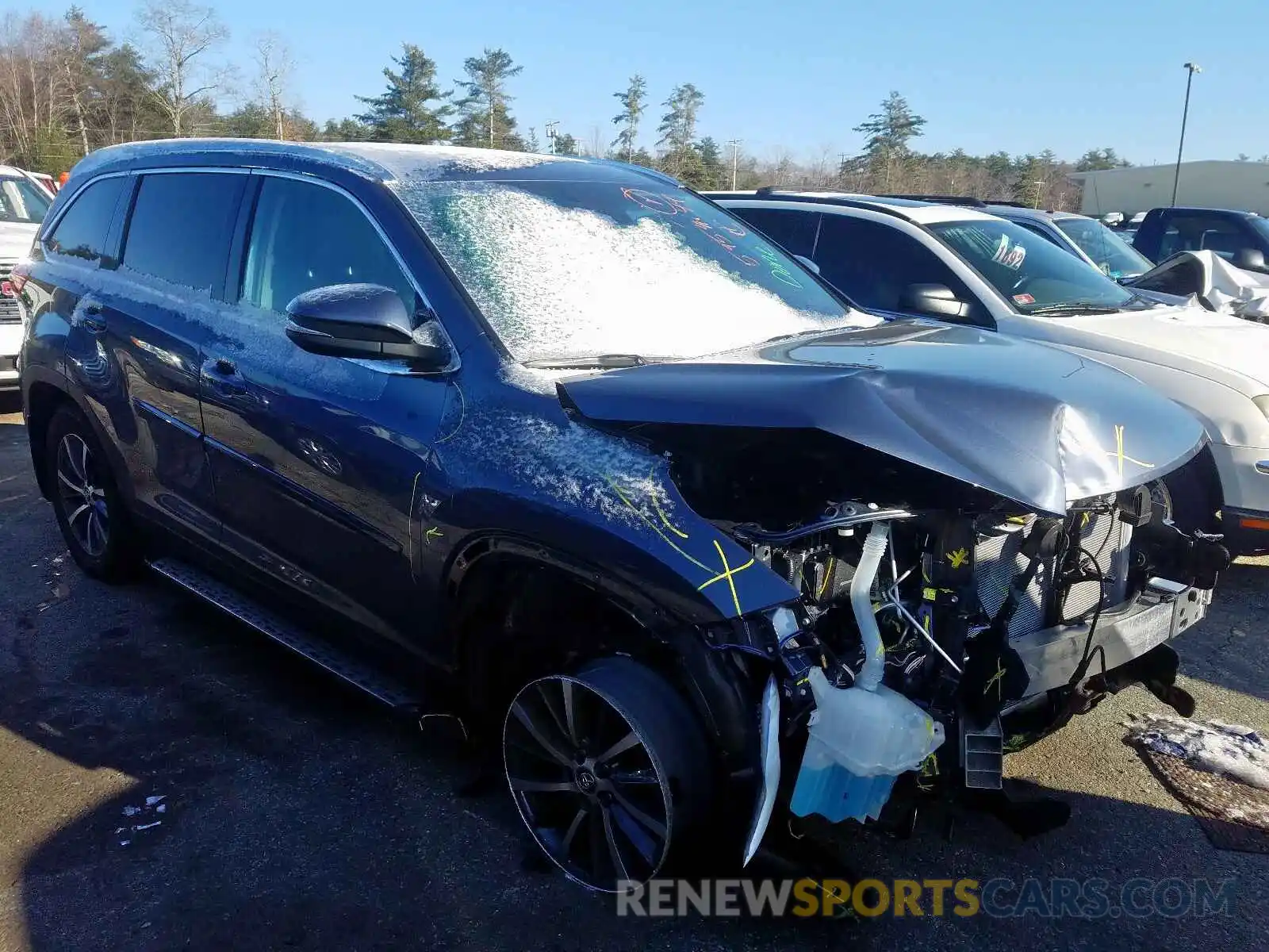 1 Photograph of a damaged car 5TDJZRFHXKS706632 TOYOTA HIGHLANDER 2019