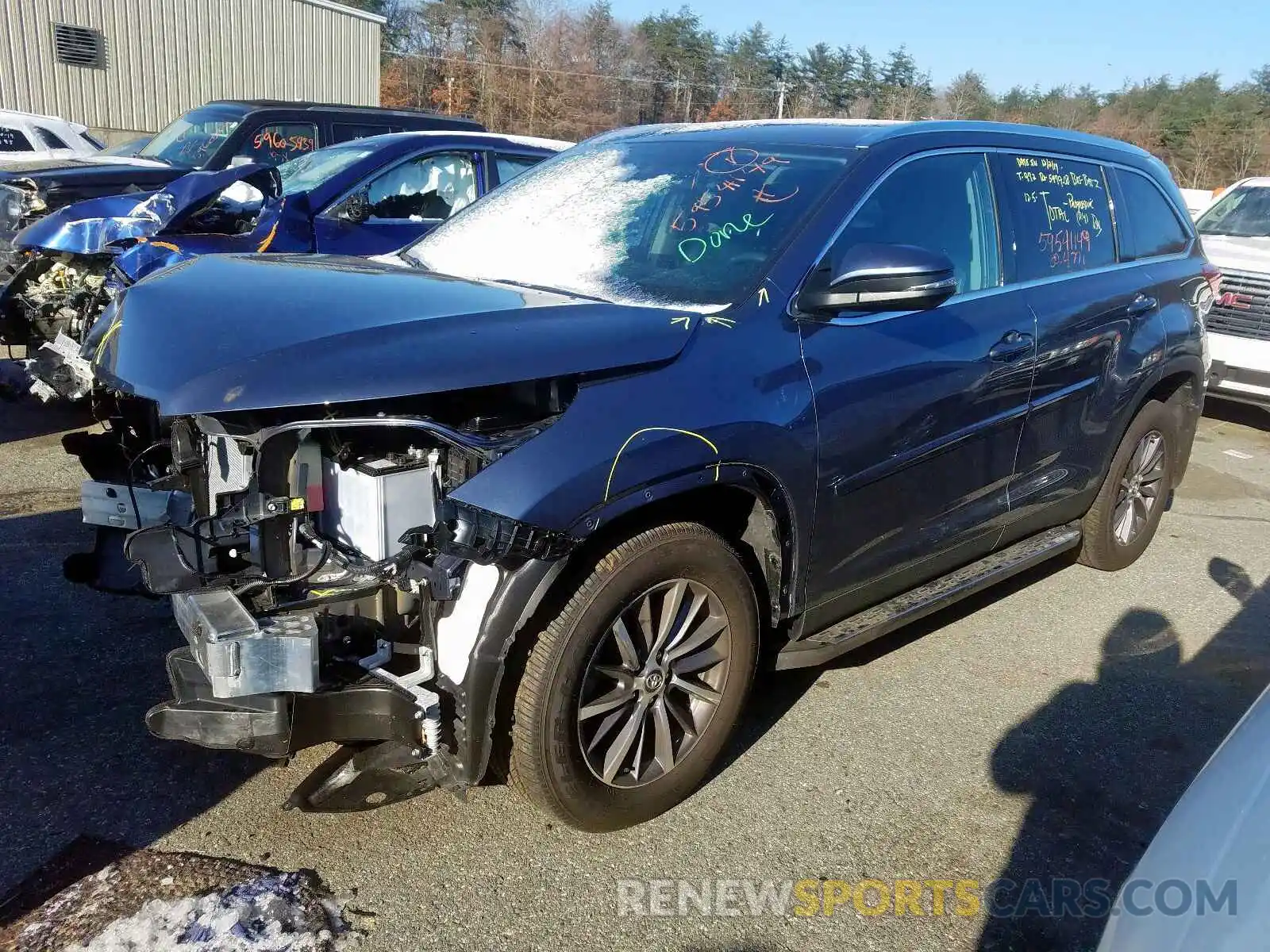 2 Photograph of a damaged car 5TDJZRFHXKS706632 TOYOTA HIGHLANDER 2019