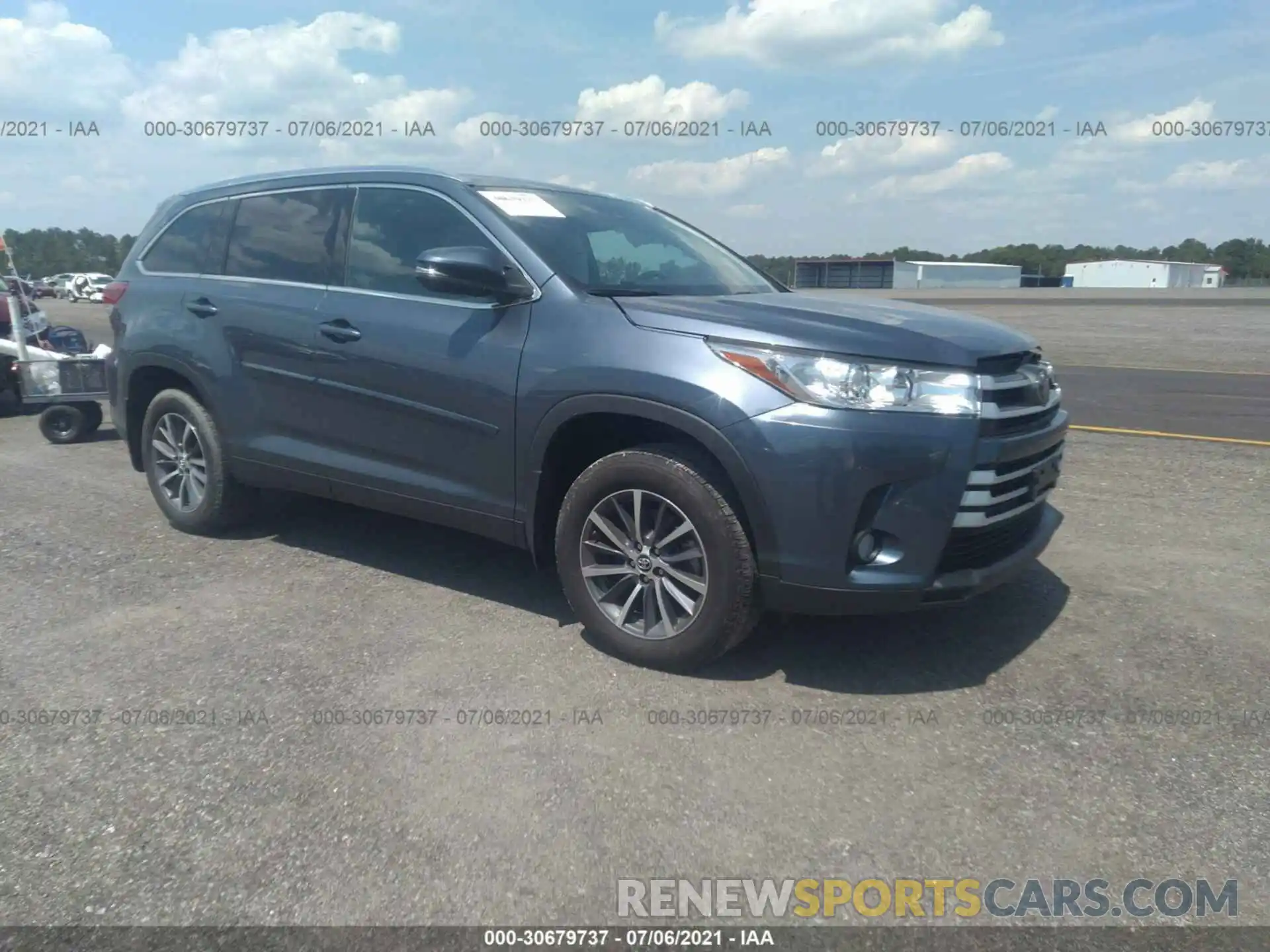 1 Photograph of a damaged car 5TDJZRFHXKS707506 TOYOTA HIGHLANDER 2019