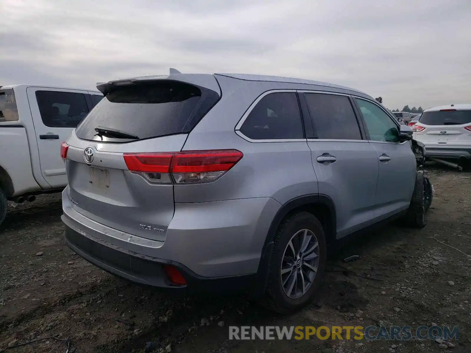 4 Фотография поврежденного автомобиля 5TDJZRFHXKS720238 TOYOTA HIGHLANDER 2019