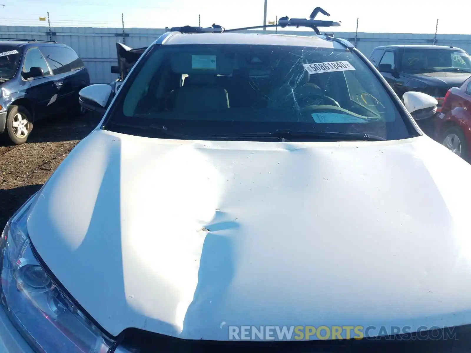 9 Photograph of a damaged car 5TDJZRFHXKS724712 TOYOTA HIGHLANDER 2019