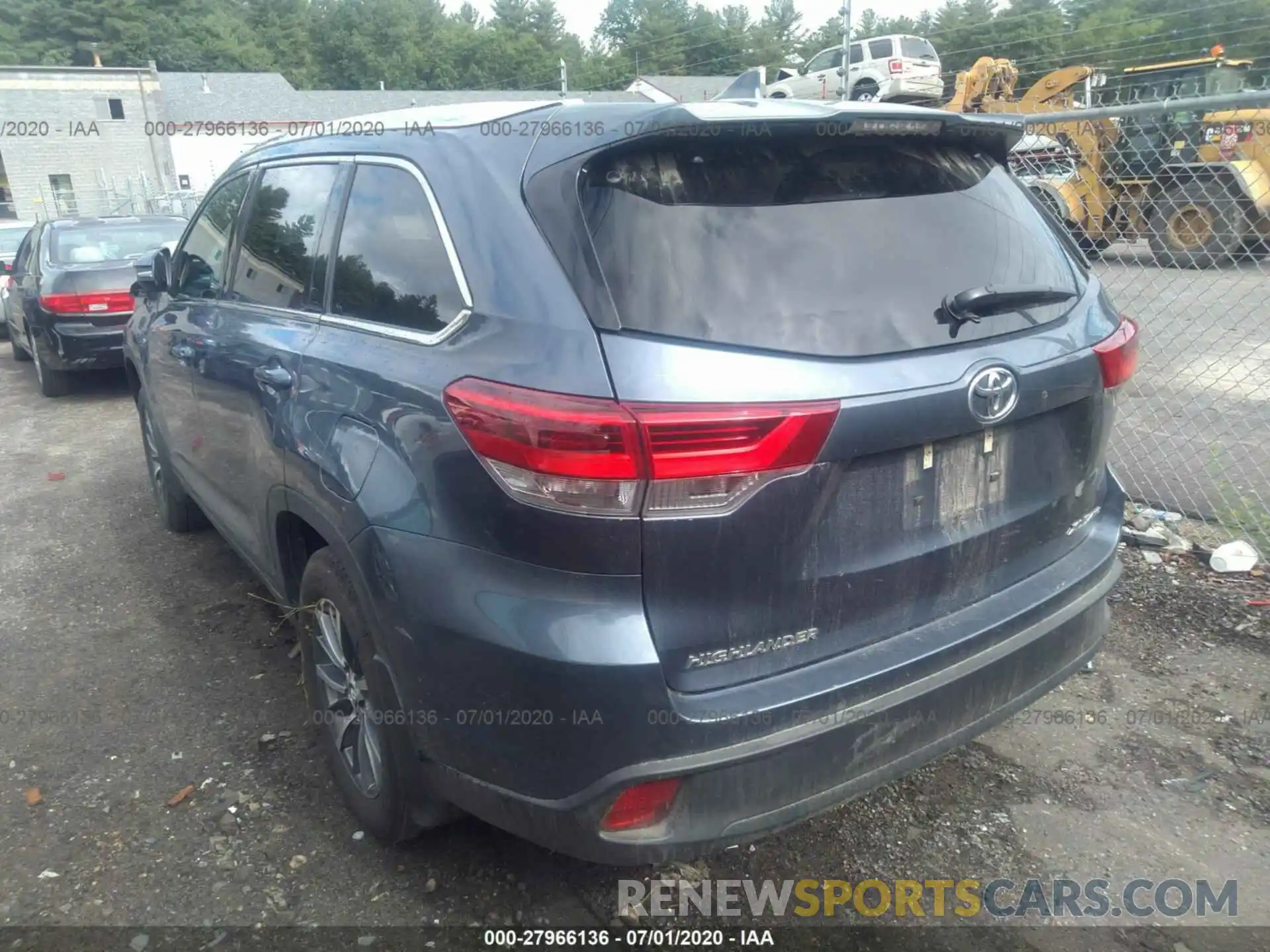 3 Photograph of a damaged car 5TDJZRFHXKS731241 TOYOTA HIGHLANDER 2019