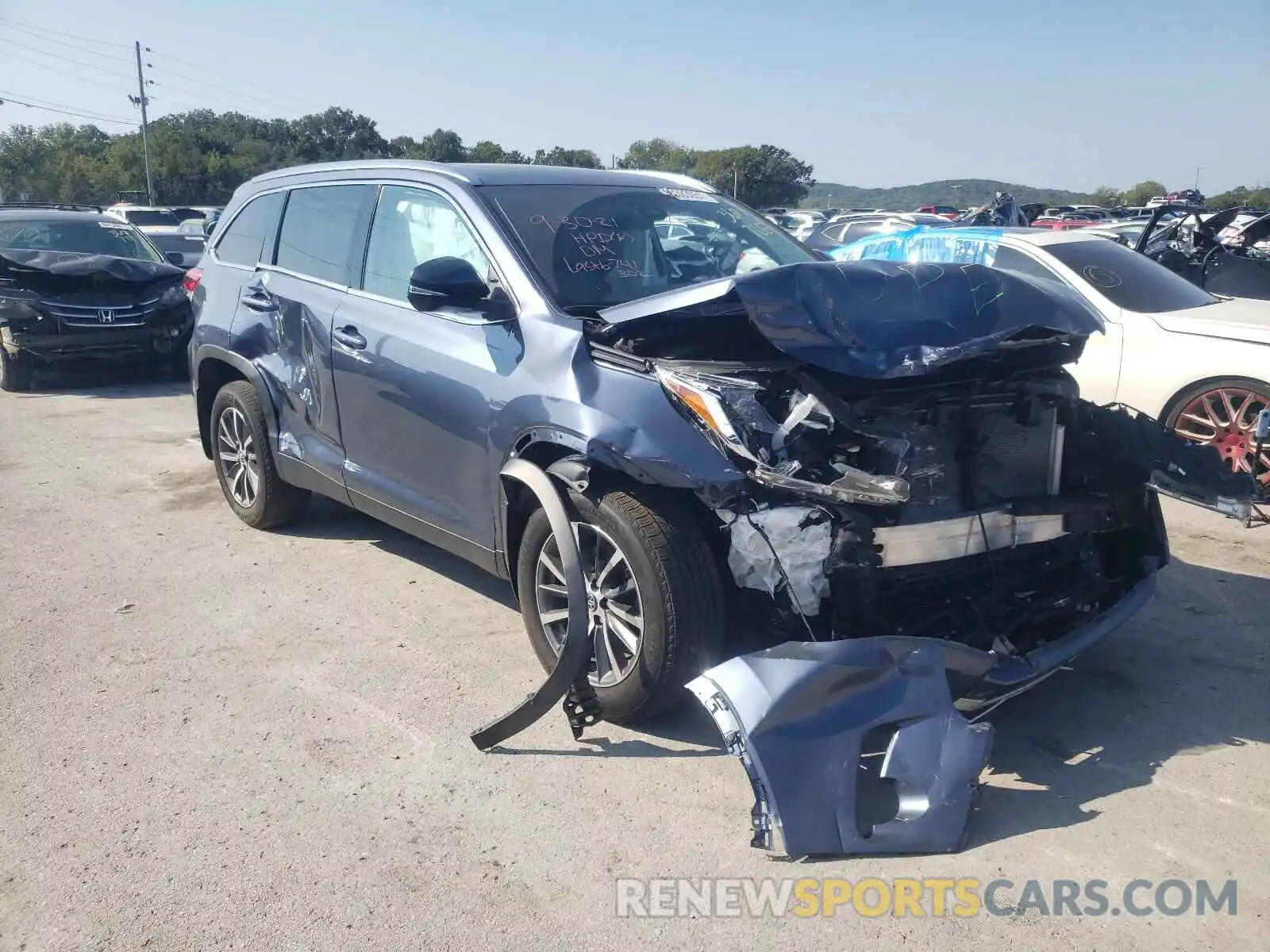 1 Photograph of a damaged car 5TDJZRFHXKS741302 TOYOTA HIGHLANDER 2019