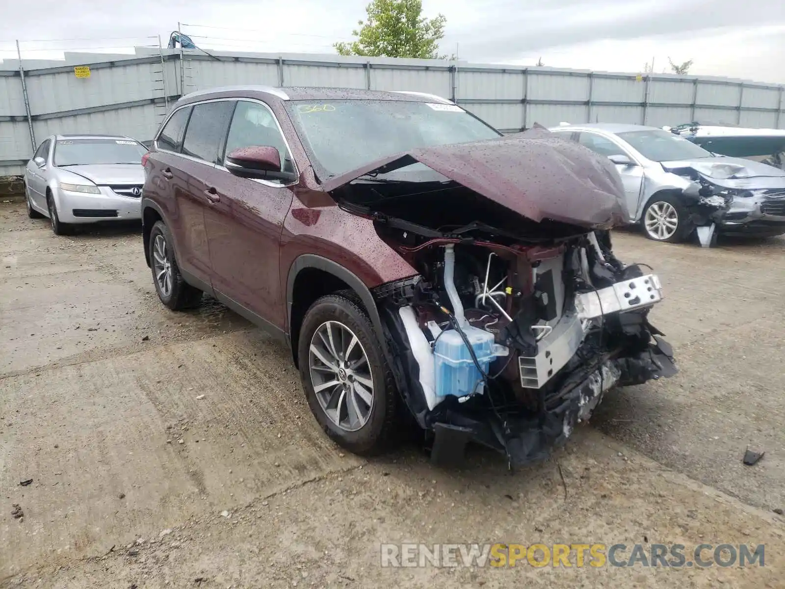 1 Photograph of a damaged car 5TDJZRFHXKS743387 TOYOTA HIGHLANDER 2019