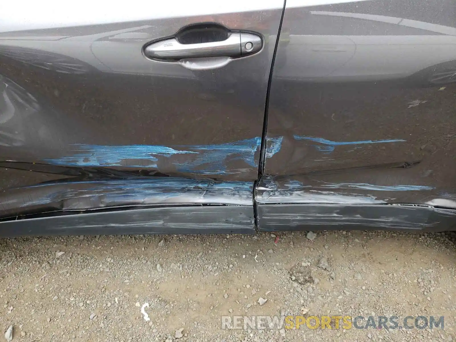 9 Photograph of a damaged car 5TDJZRFHXKS916826 TOYOTA HIGHLANDER 2019