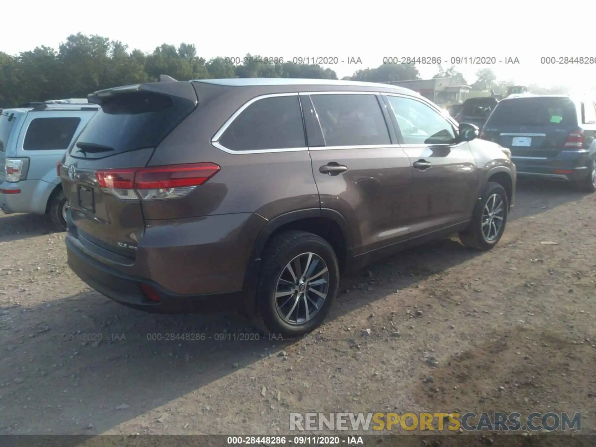 4 Фотография поврежденного автомобиля 5TDJZRFHXKS918530 TOYOTA HIGHLANDER 2019