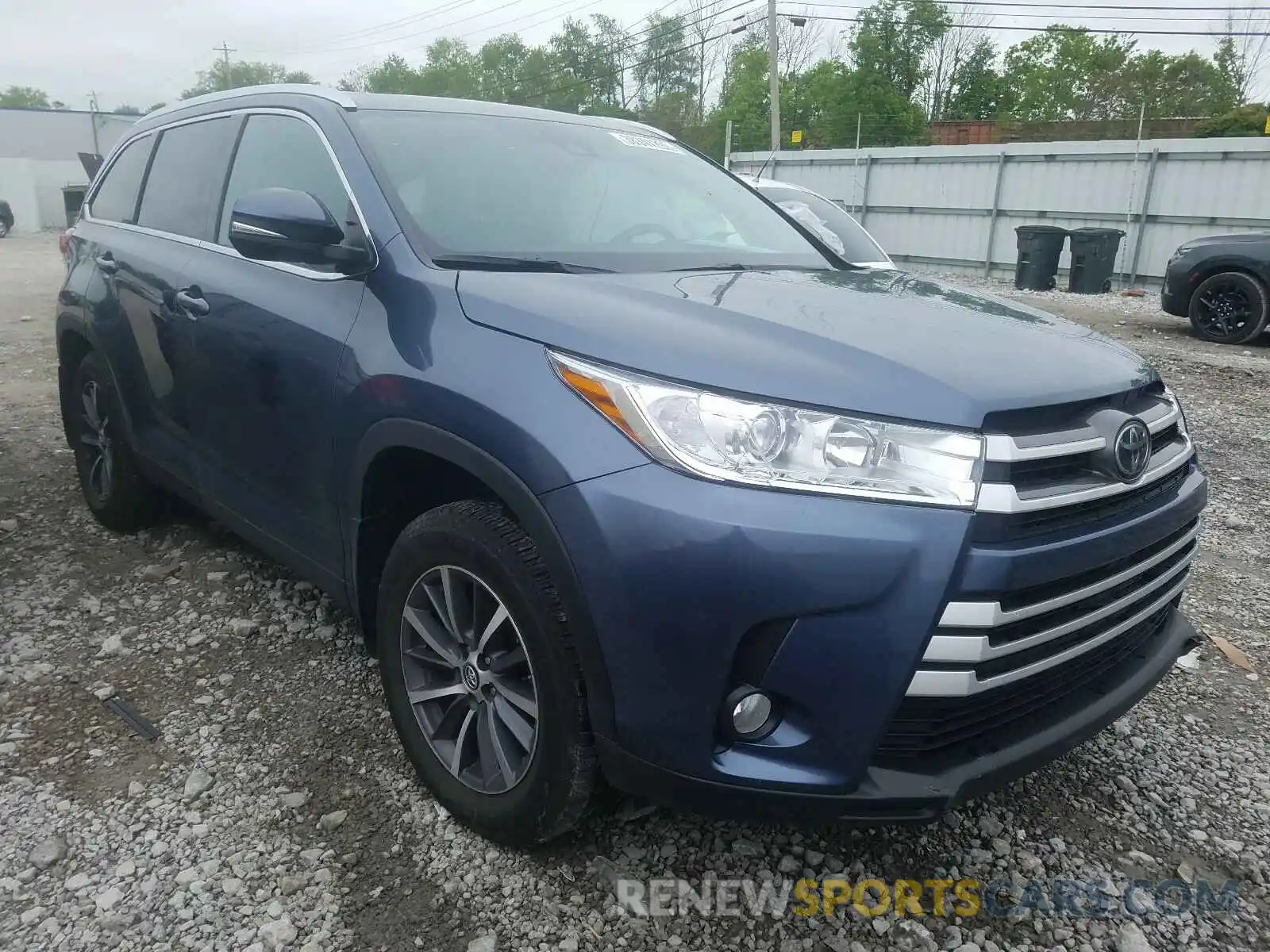 1 Photograph of a damaged car 5TDJZRFHXKS919922 TOYOTA HIGHLANDER 2019