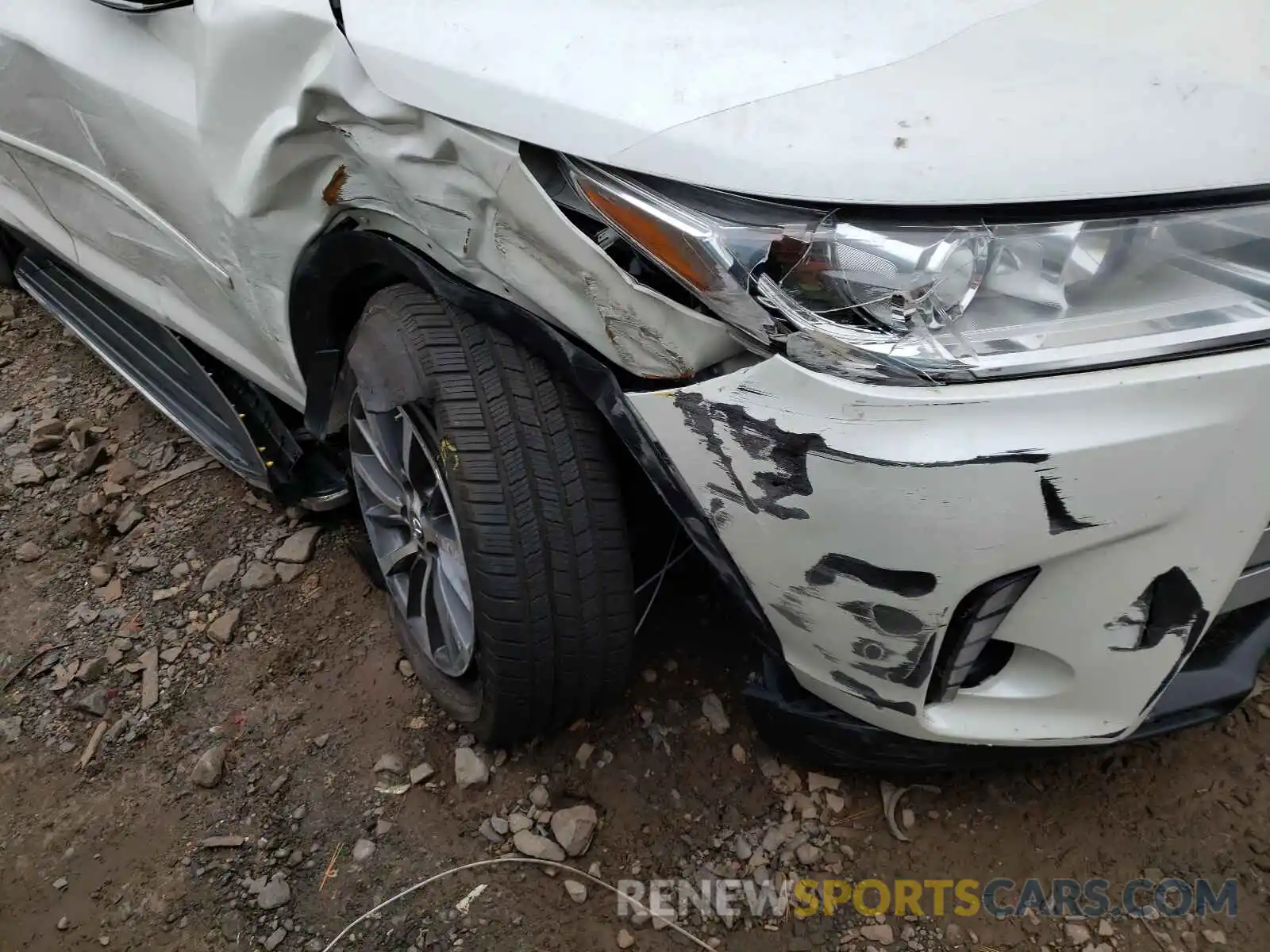 9 Фотография поврежденного автомобиля 5TDJZRFHXKS932170 TOYOTA HIGHLANDER 2019