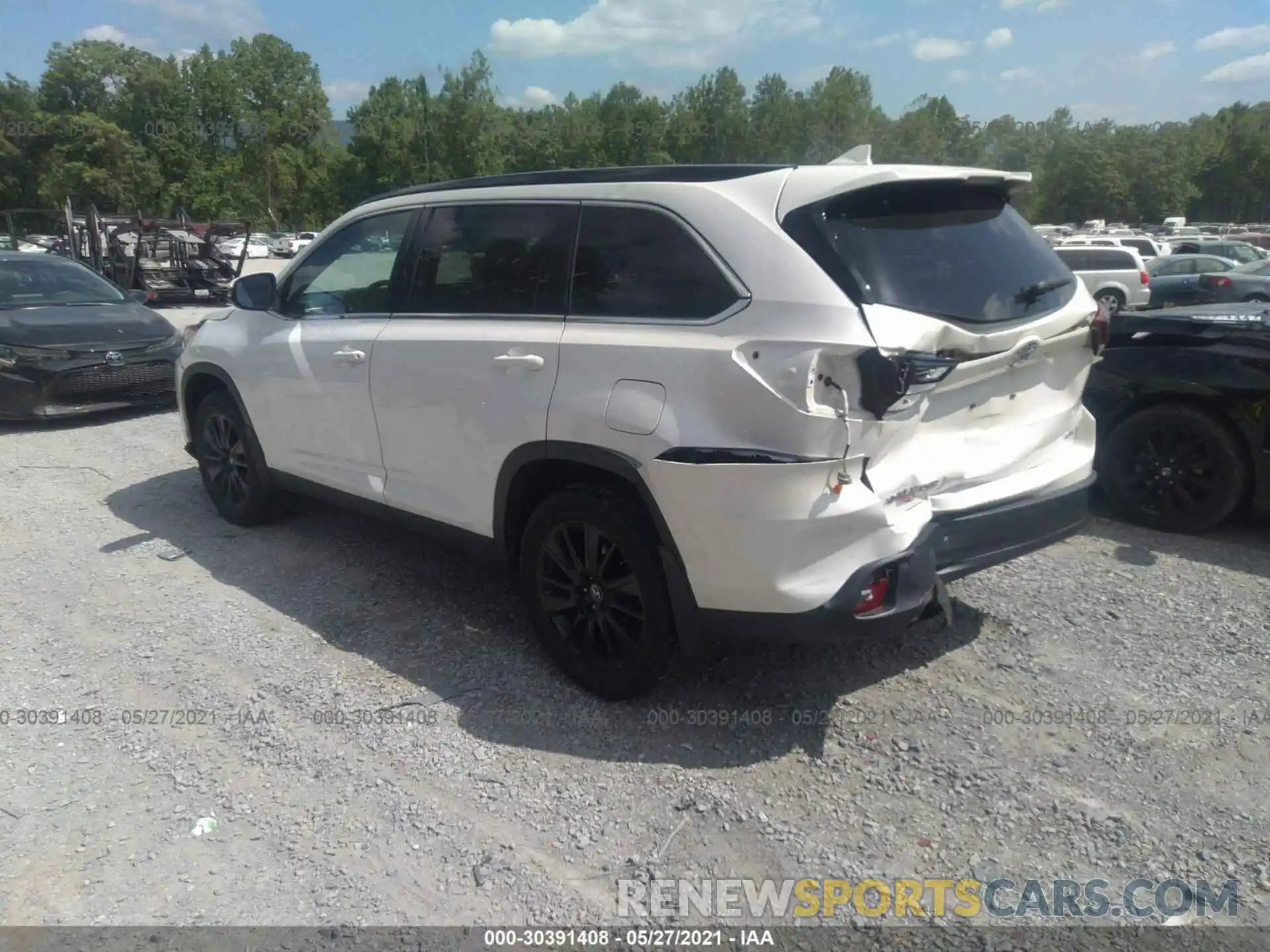 3 Photograph of a damaged car 5TDJZRFHXKS937613 TOYOTA HIGHLANDER 2019