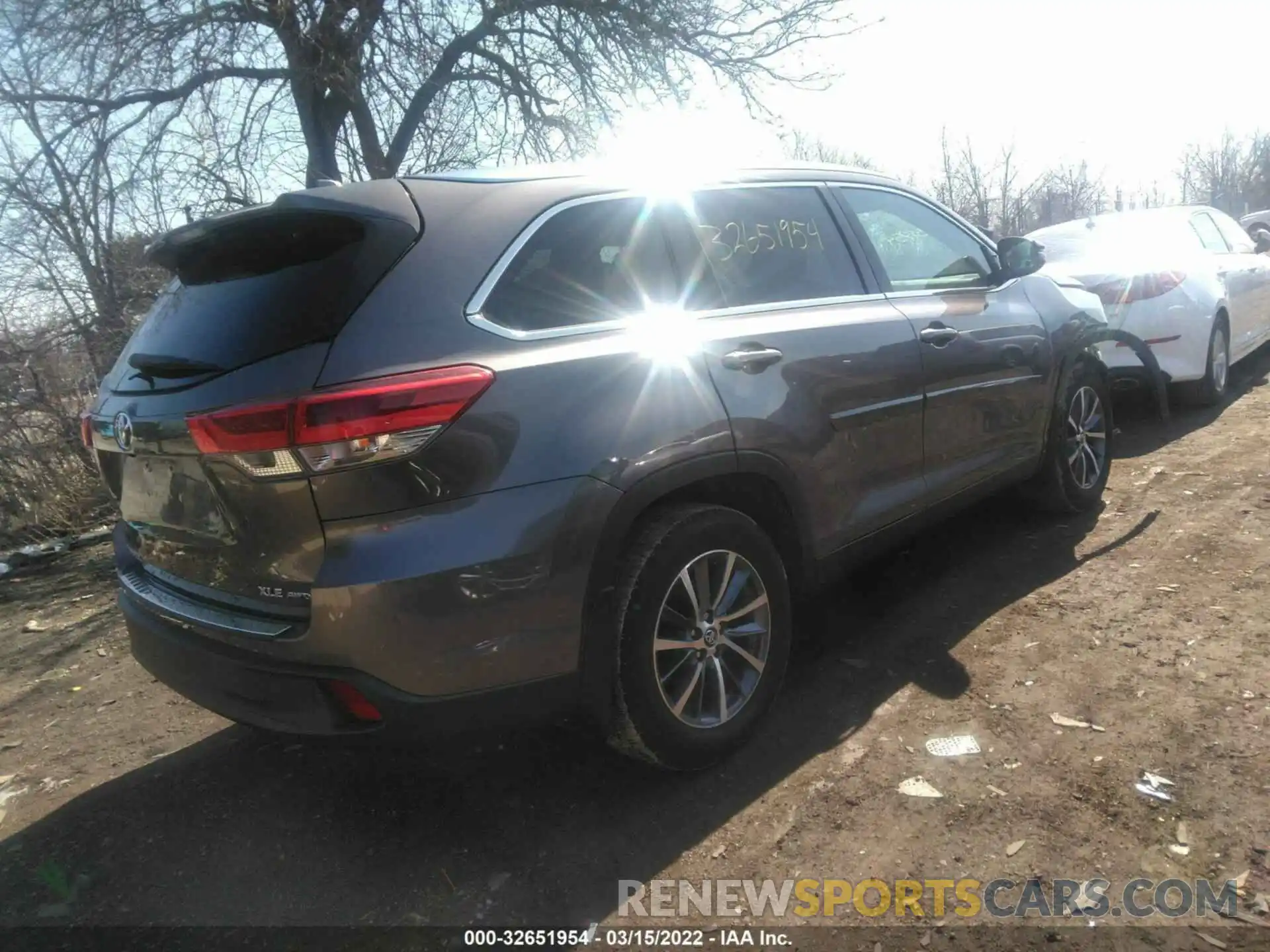 4 Фотография поврежденного автомобиля 5TDJZRFHXKS939569 TOYOTA HIGHLANDER 2019