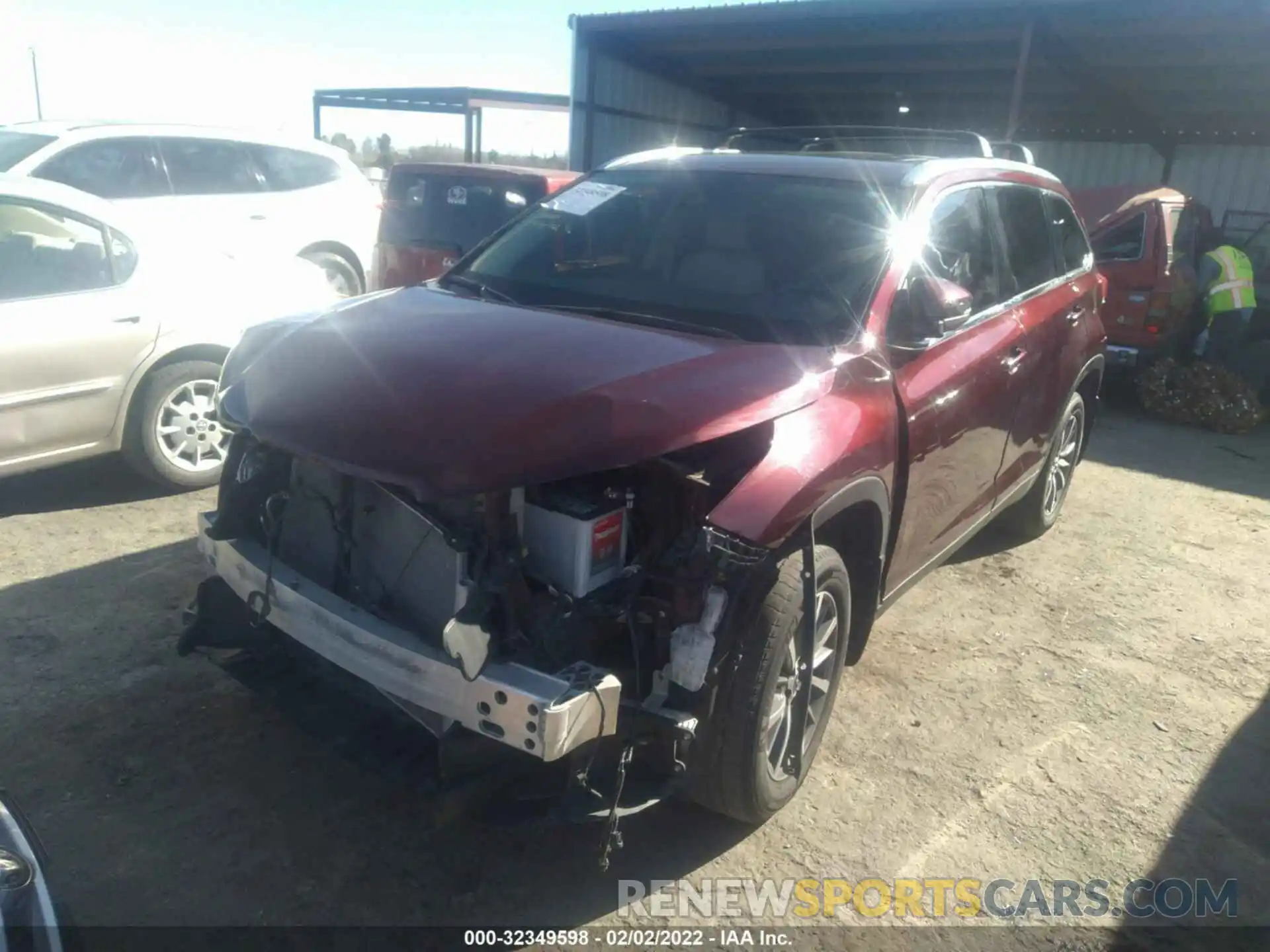 2 Photograph of a damaged car 5TDJZRFHXKS948577 TOYOTA HIGHLANDER 2019