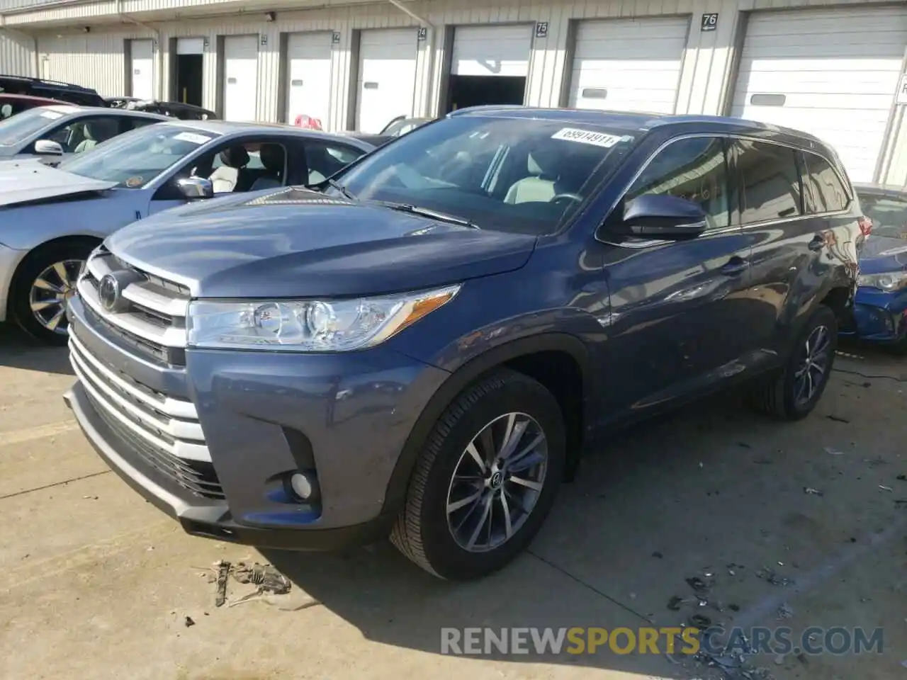 2 Photograph of a damaged car 5TDJZRFHXKS958204 TOYOTA HIGHLANDER 2019