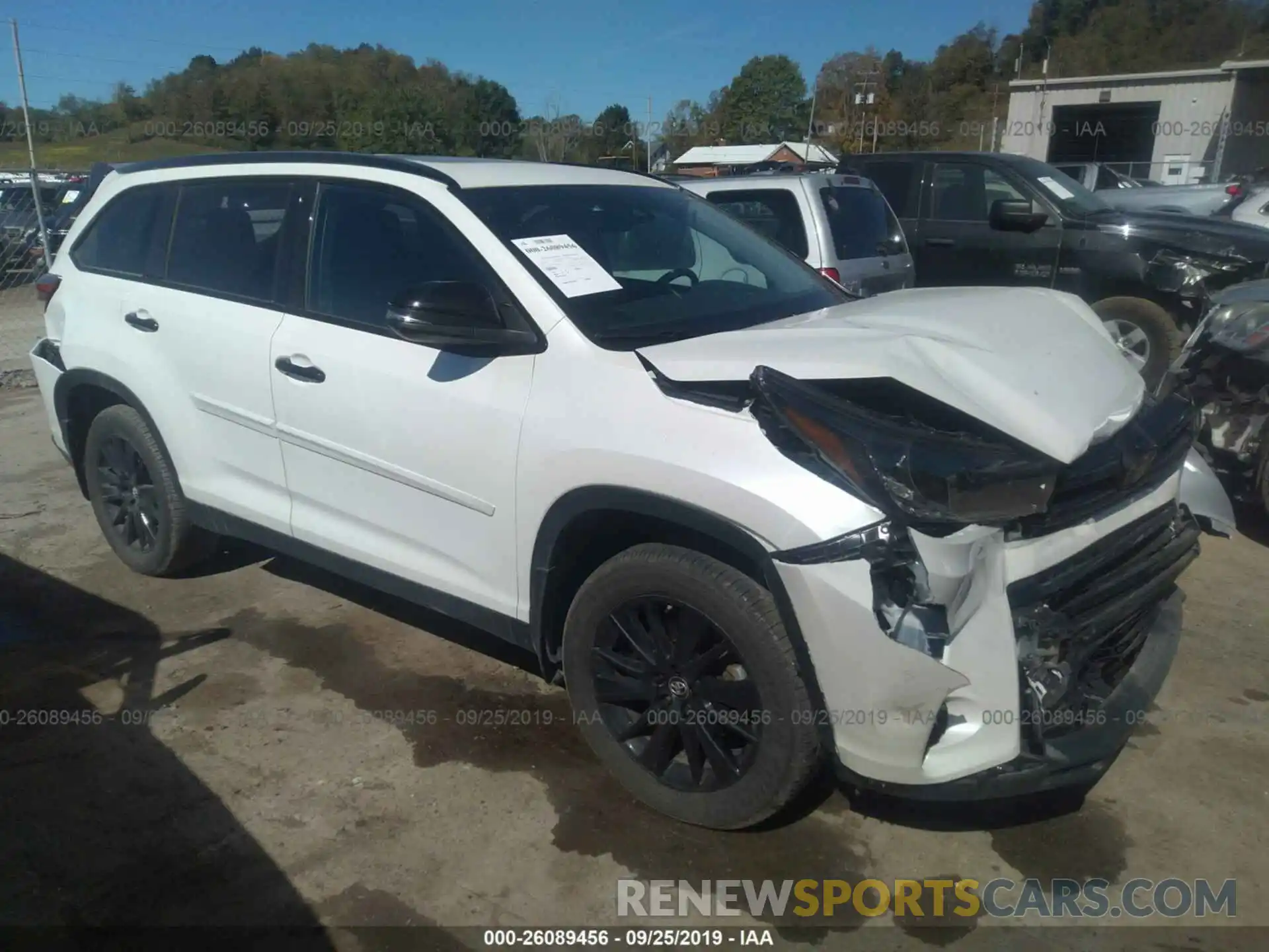 1 Photograph of a damaged car 5TDJZRFHXKS967632 TOYOTA HIGHLANDER 2019