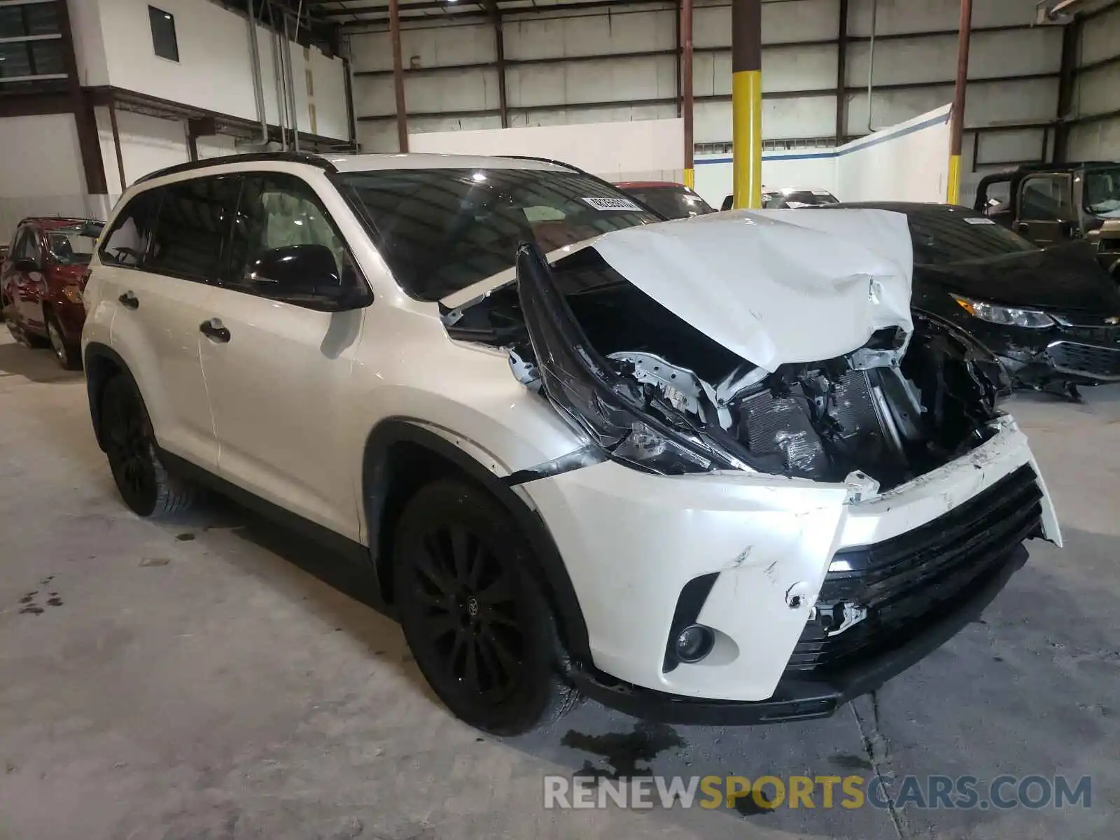 1 Photograph of a damaged car 5TDJZRFHXKS967887 TOYOTA HIGHLANDER 2019