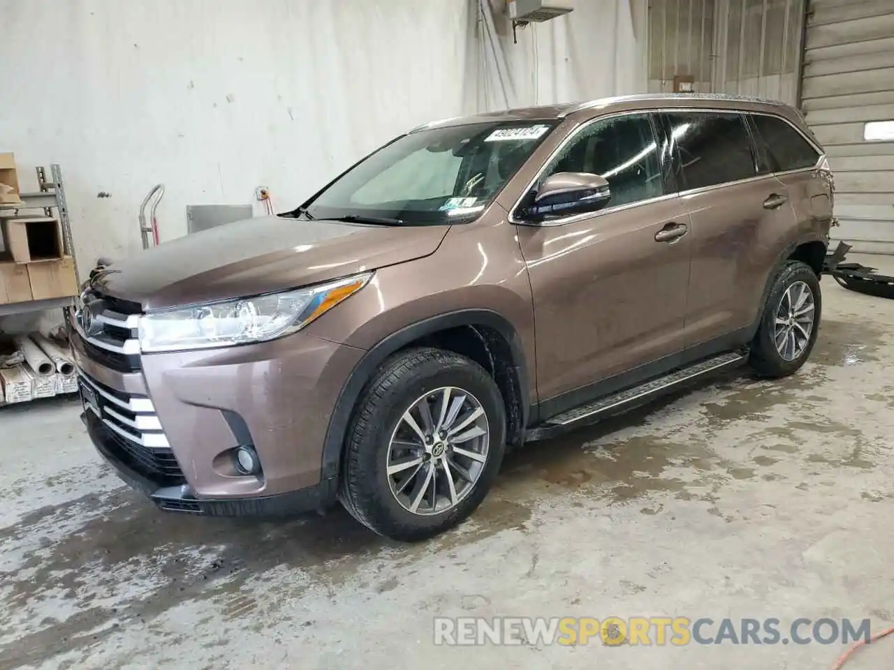 1 Photograph of a damaged car 5TDJZRFHXKS989565 TOYOTA HIGHLANDER 2019