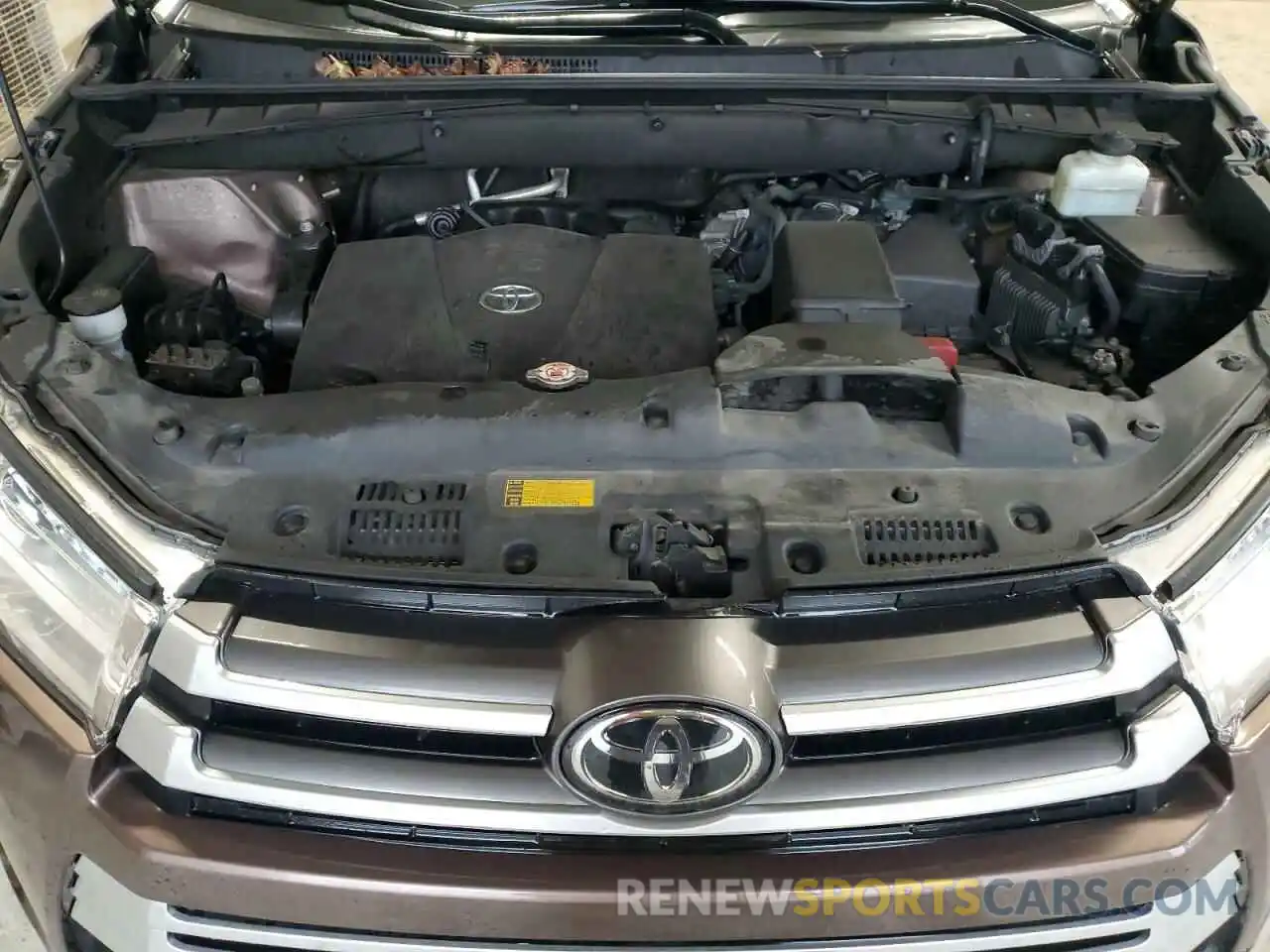 11 Фотография поврежденного автомобиля 5TDJZRFHXKS989565 TOYOTA HIGHLANDER 2019