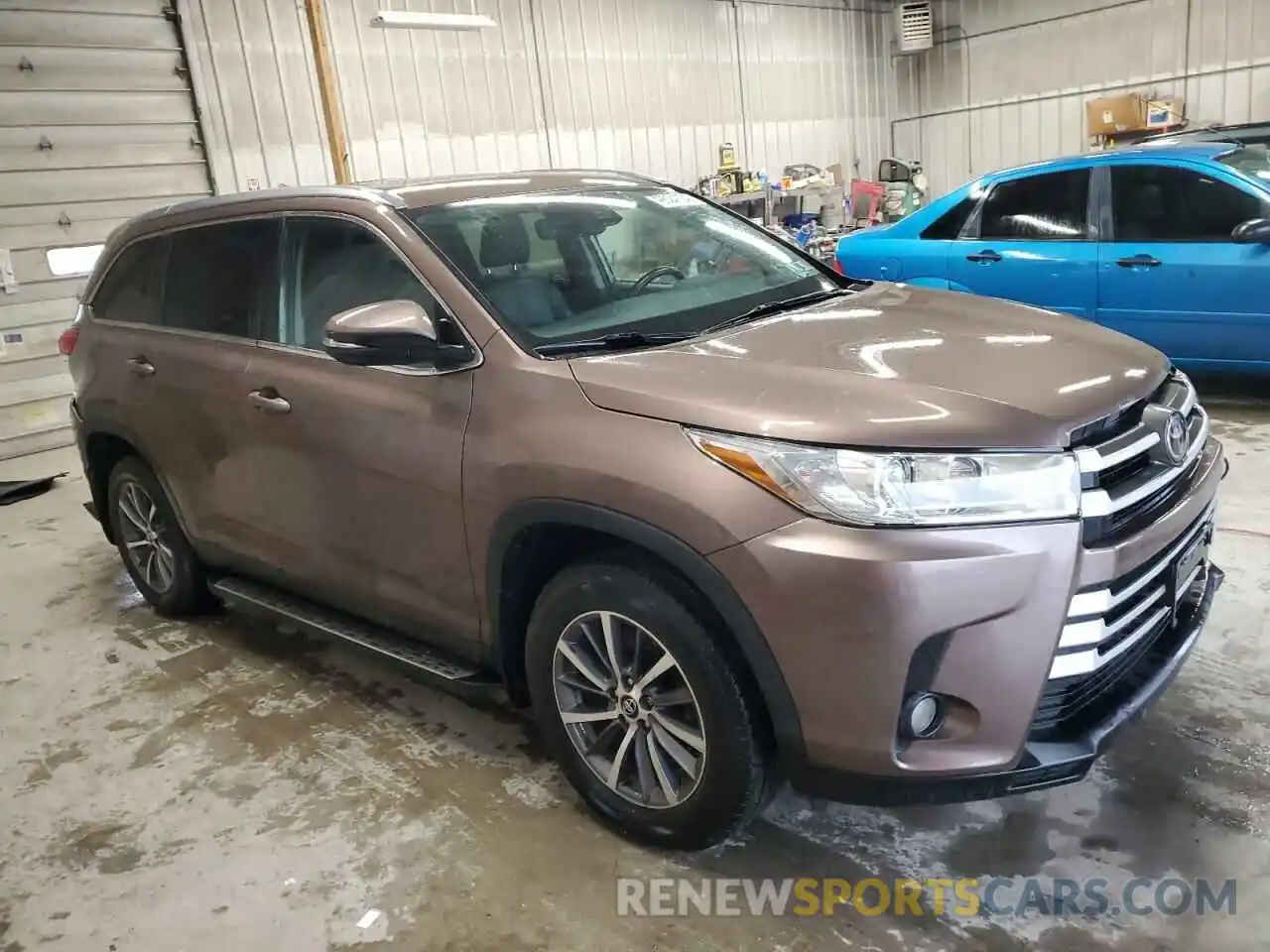 4 Фотография поврежденного автомобиля 5TDJZRFHXKS989565 TOYOTA HIGHLANDER 2019