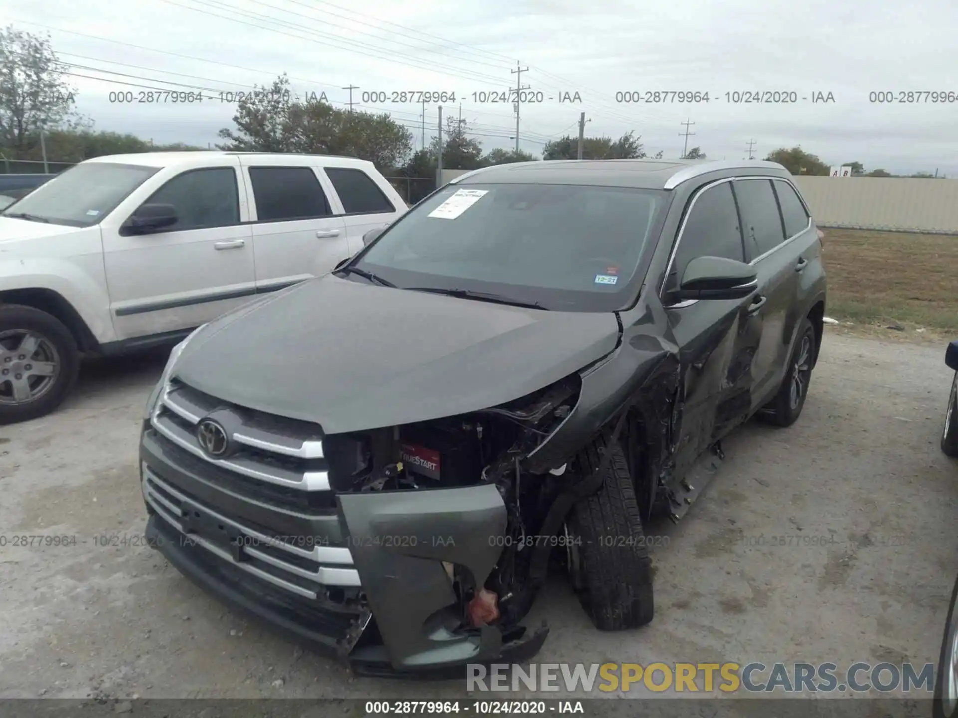 2 Photograph of a damaged car 5TDKZRFH0KS293110 TOYOTA HIGHLANDER 2019