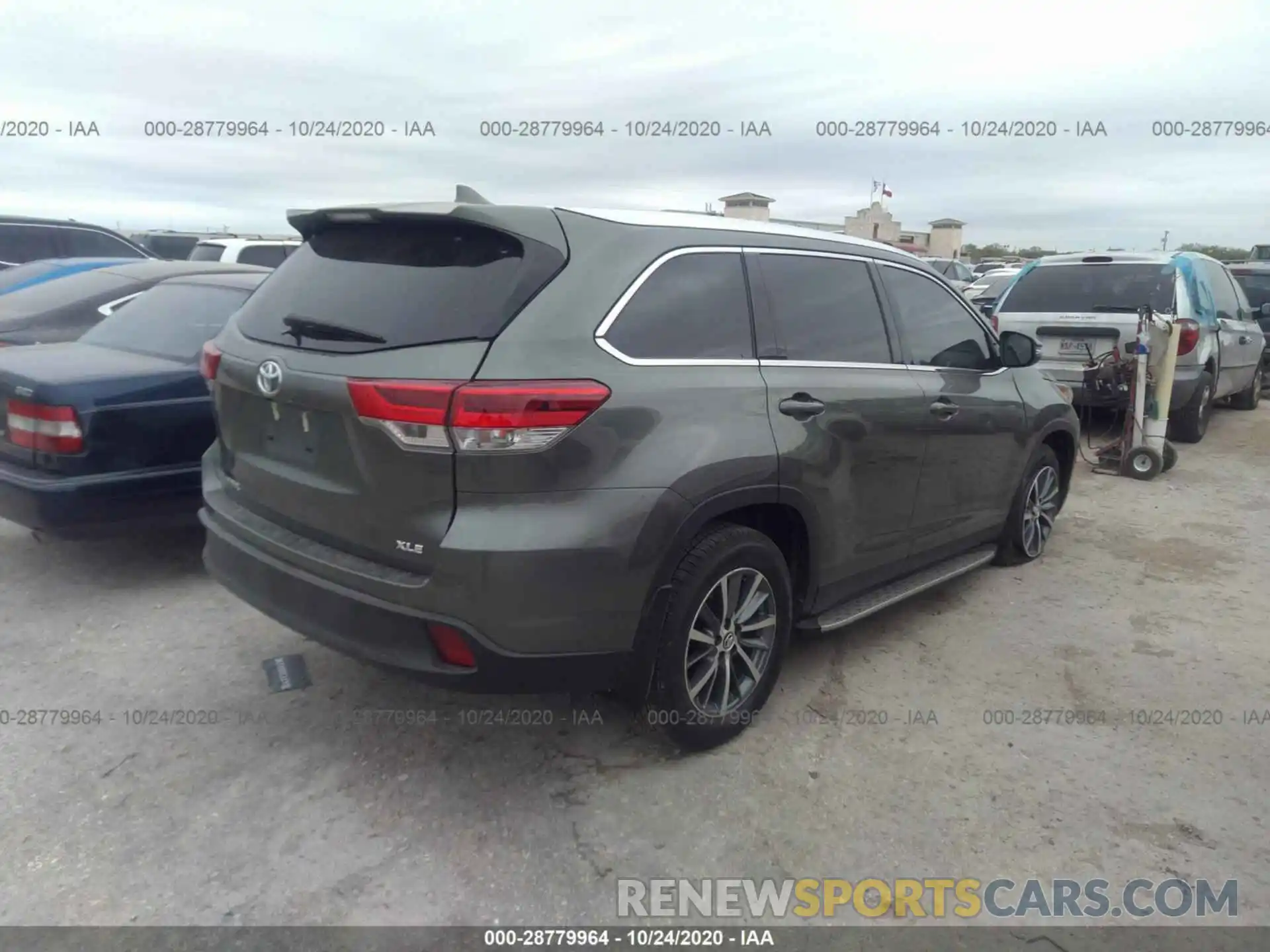 4 Фотография поврежденного автомобиля 5TDKZRFH0KS293110 TOYOTA HIGHLANDER 2019