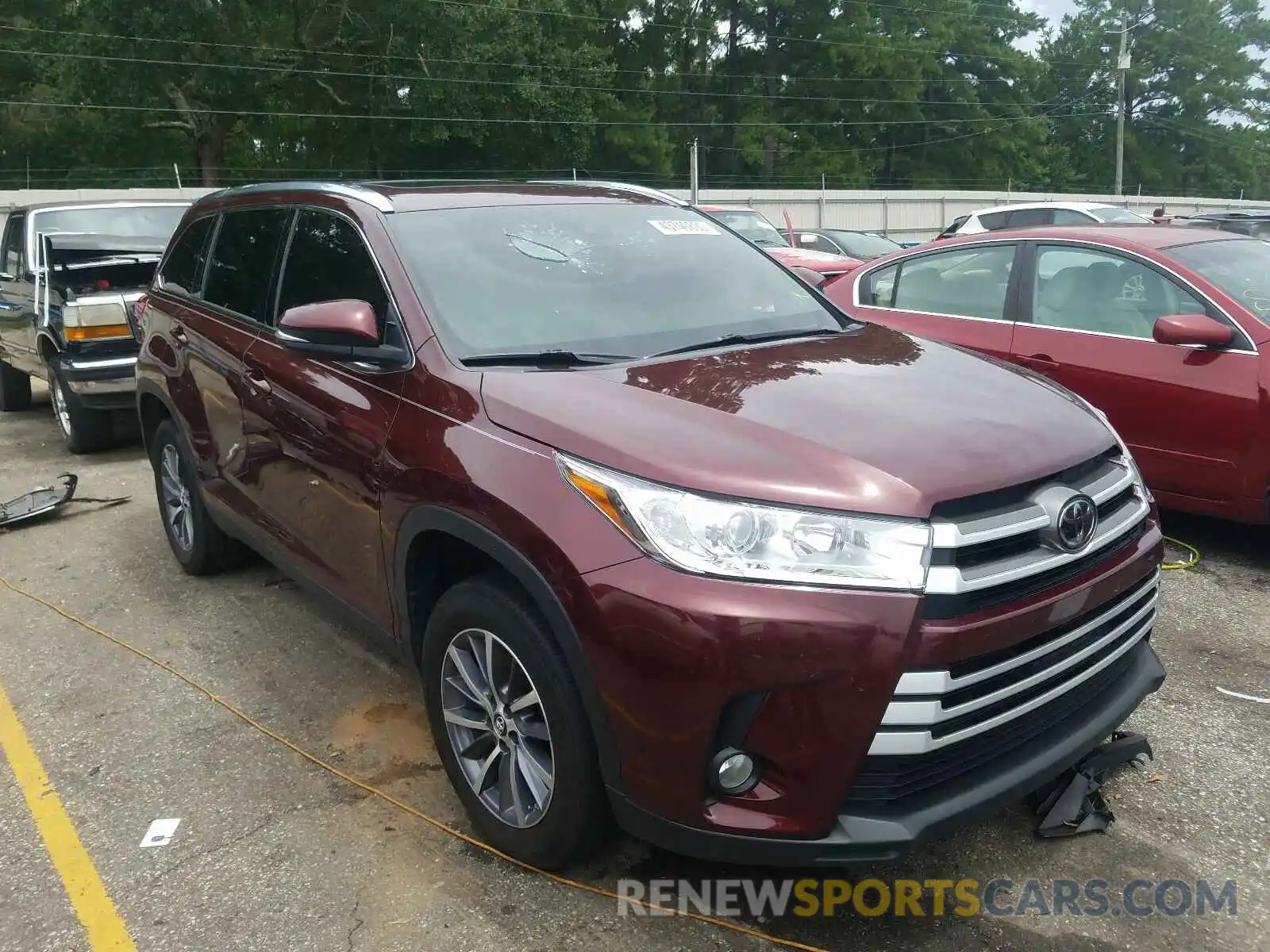 1 Photograph of a damaged car 5TDKZRFH0KS298064 TOYOTA HIGHLANDER 2019