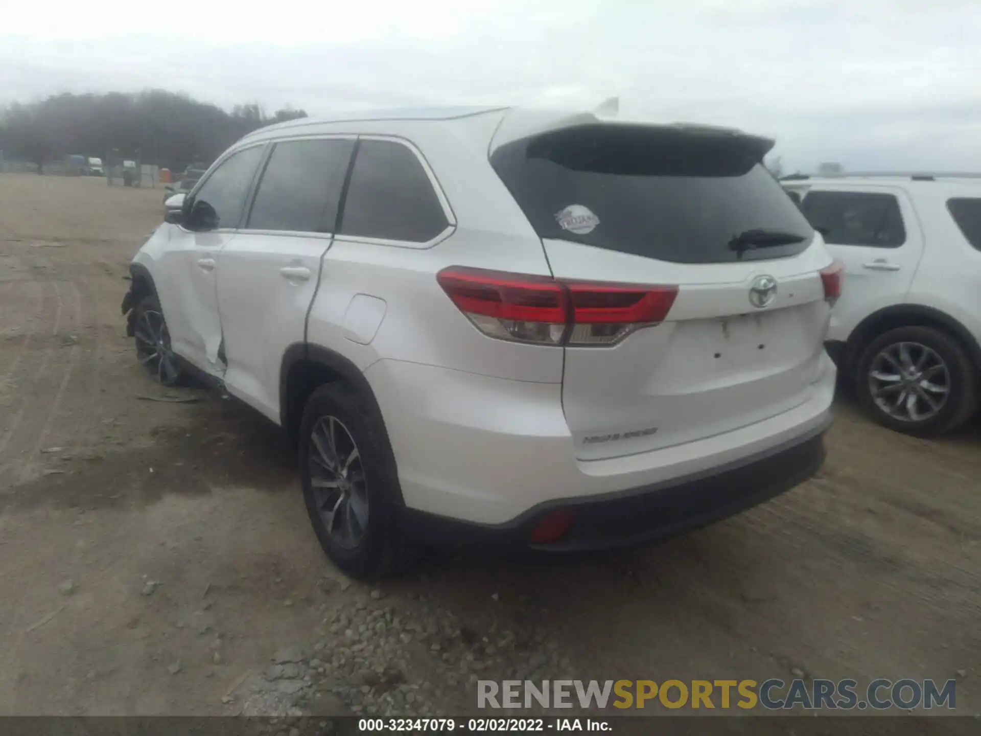 3 Фотография поврежденного автомобиля 5TDKZRFH0KS314036 TOYOTA HIGHLANDER 2019