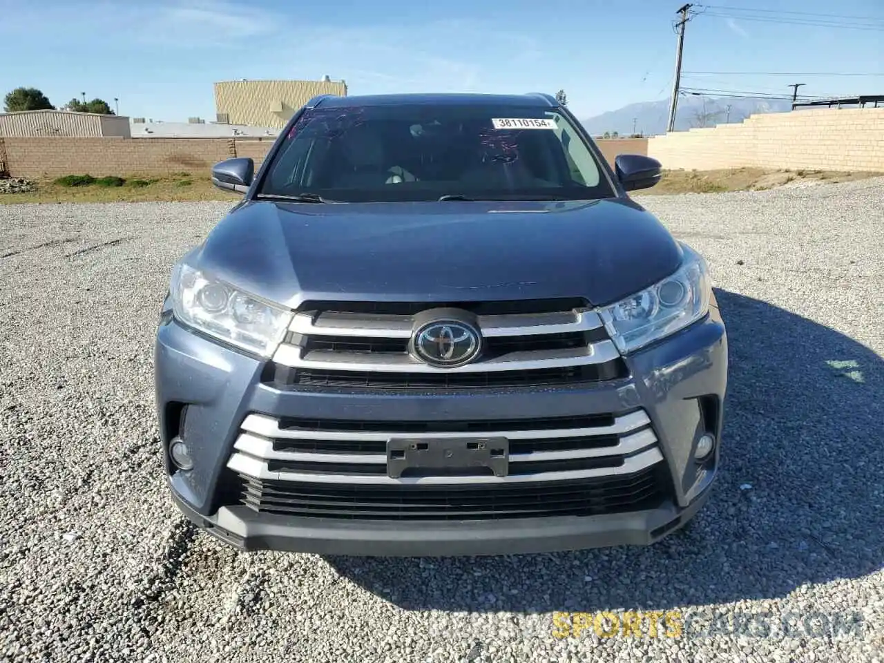 5 Photograph of a damaged car 5TDKZRFH0KS322671 TOYOTA HIGHLANDER 2019