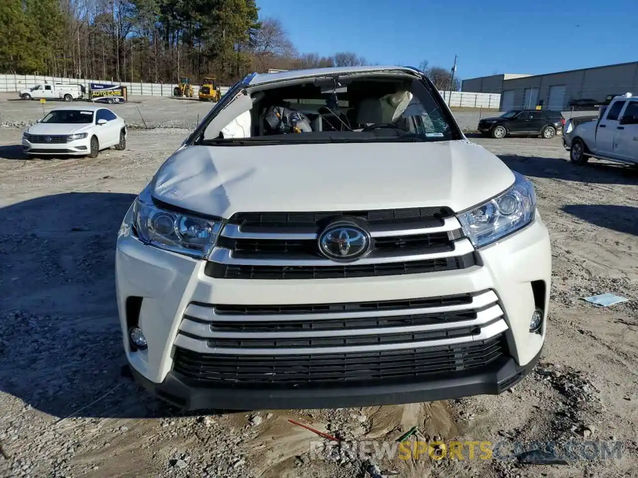 5 Photograph of a damaged car 5TDKZRFH0KS332584 TOYOTA HIGHLANDER 2019