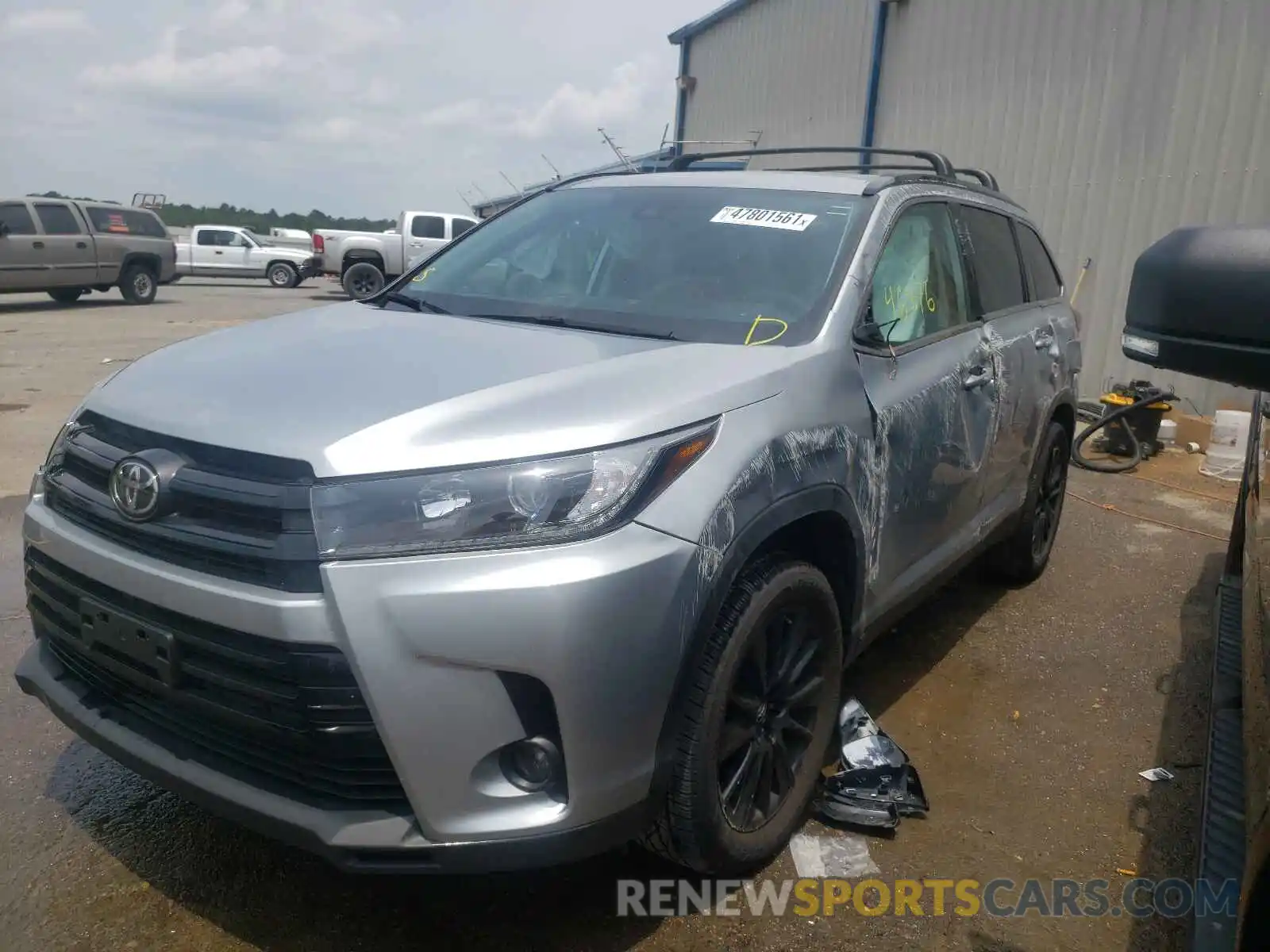 2 Фотография поврежденного автомобиля 5TDKZRFH0KS334013 TOYOTA HIGHLANDER 2019