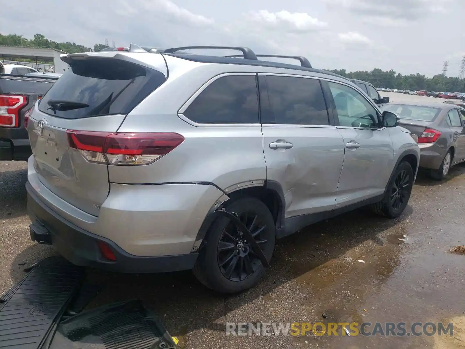 4 Фотография поврежденного автомобиля 5TDKZRFH0KS334013 TOYOTA HIGHLANDER 2019