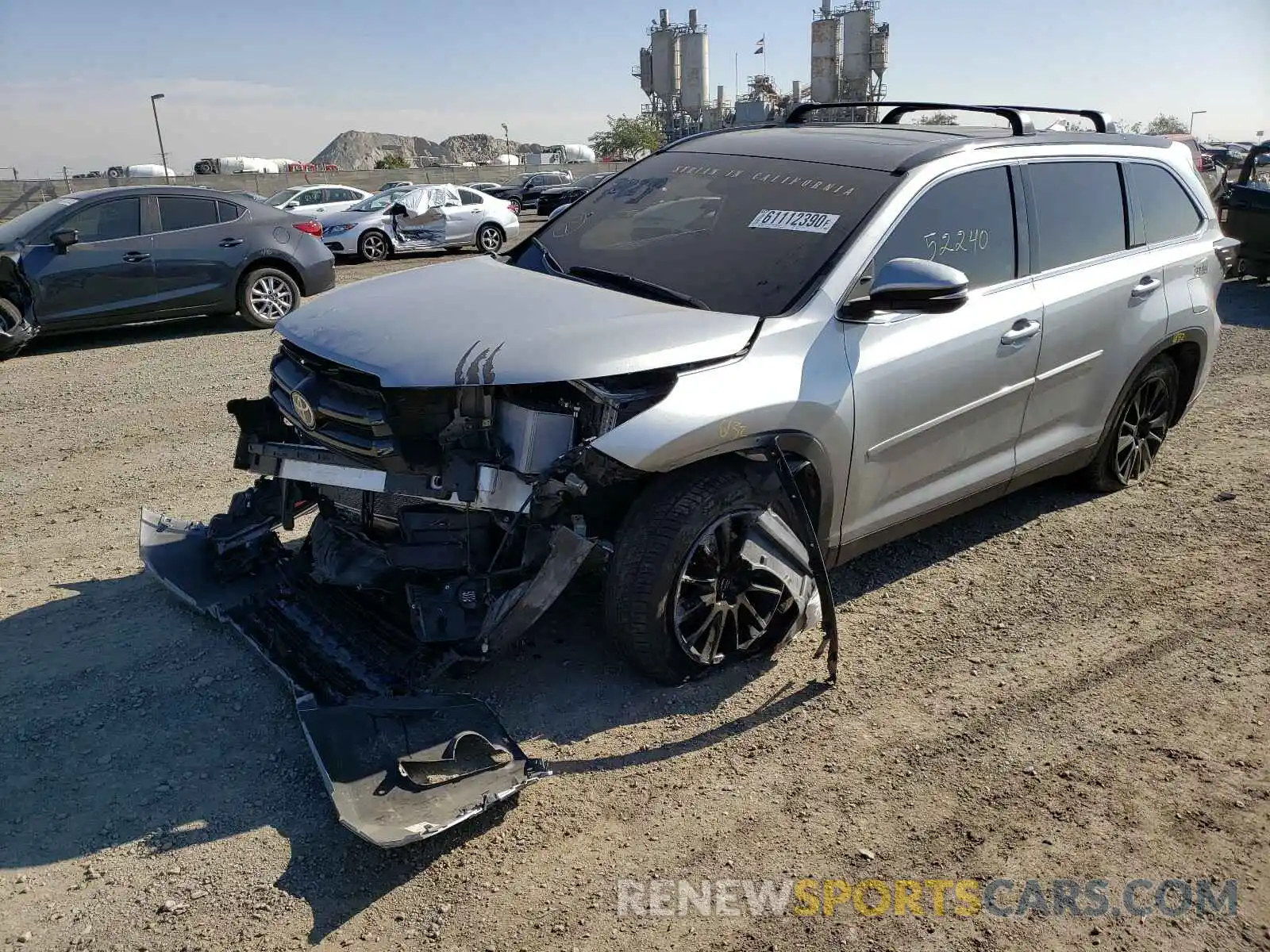 2 Photograph of a damaged car 5TDKZRFH0KS337929 TOYOTA HIGHLANDER 2019