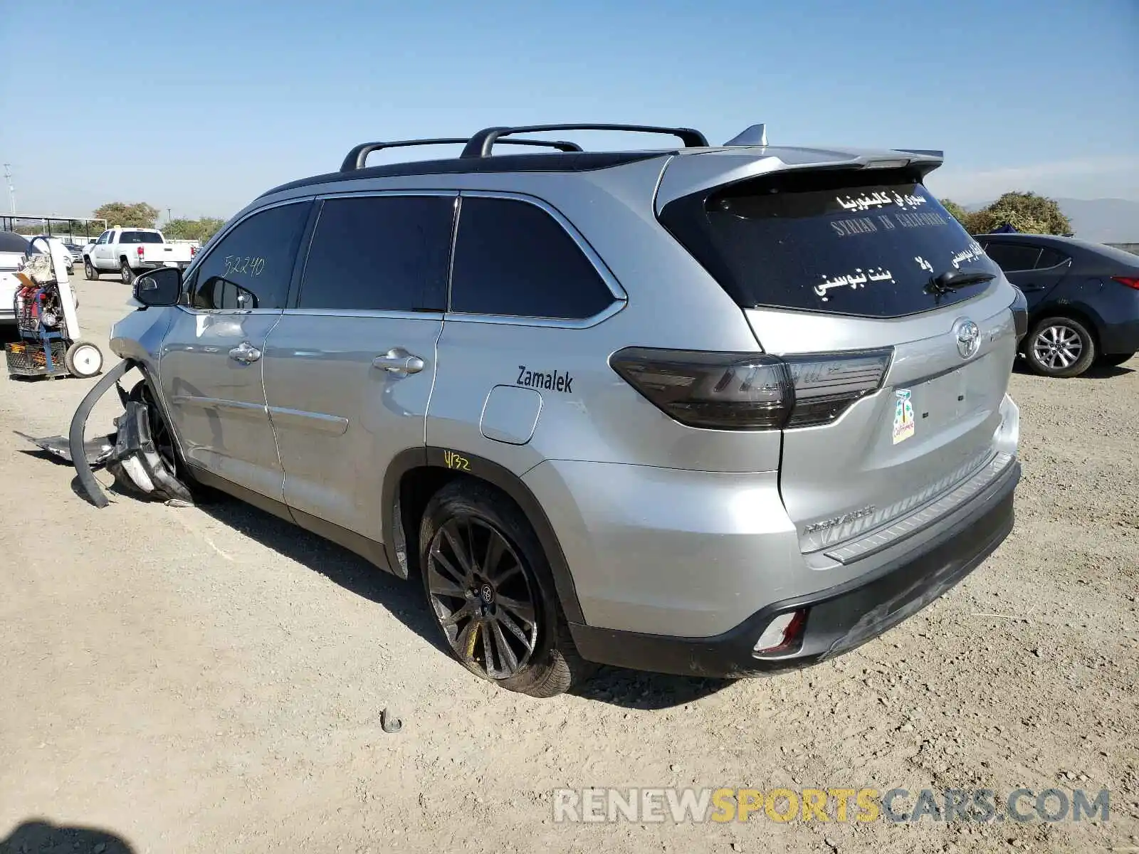 3 Photograph of a damaged car 5TDKZRFH0KS337929 TOYOTA HIGHLANDER 2019