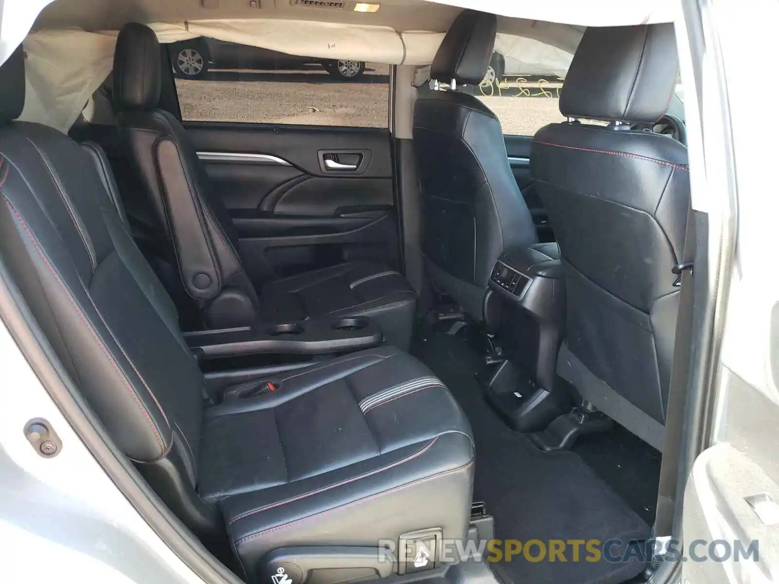 6 Фотография поврежденного автомобиля 5TDKZRFH0KS337929 TOYOTA HIGHLANDER 2019