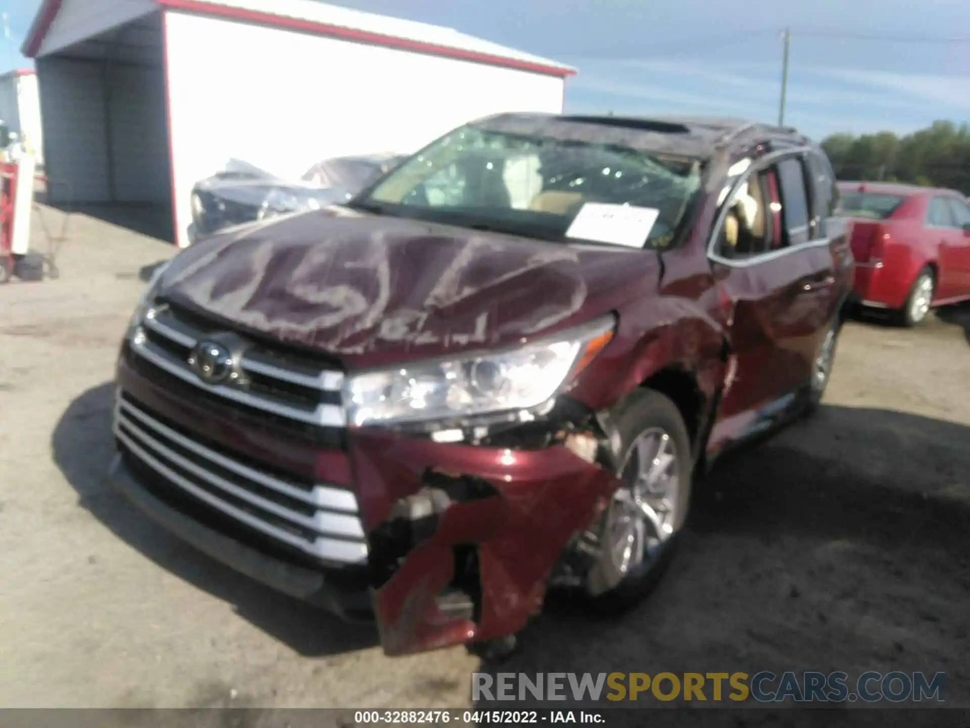 2 Photograph of a damaged car 5TDKZRFH0KS342225 TOYOTA HIGHLANDER 2019