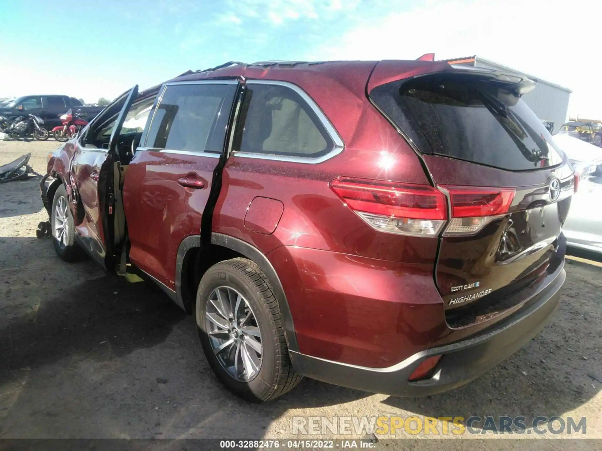 3 Фотография поврежденного автомобиля 5TDKZRFH0KS342225 TOYOTA HIGHLANDER 2019