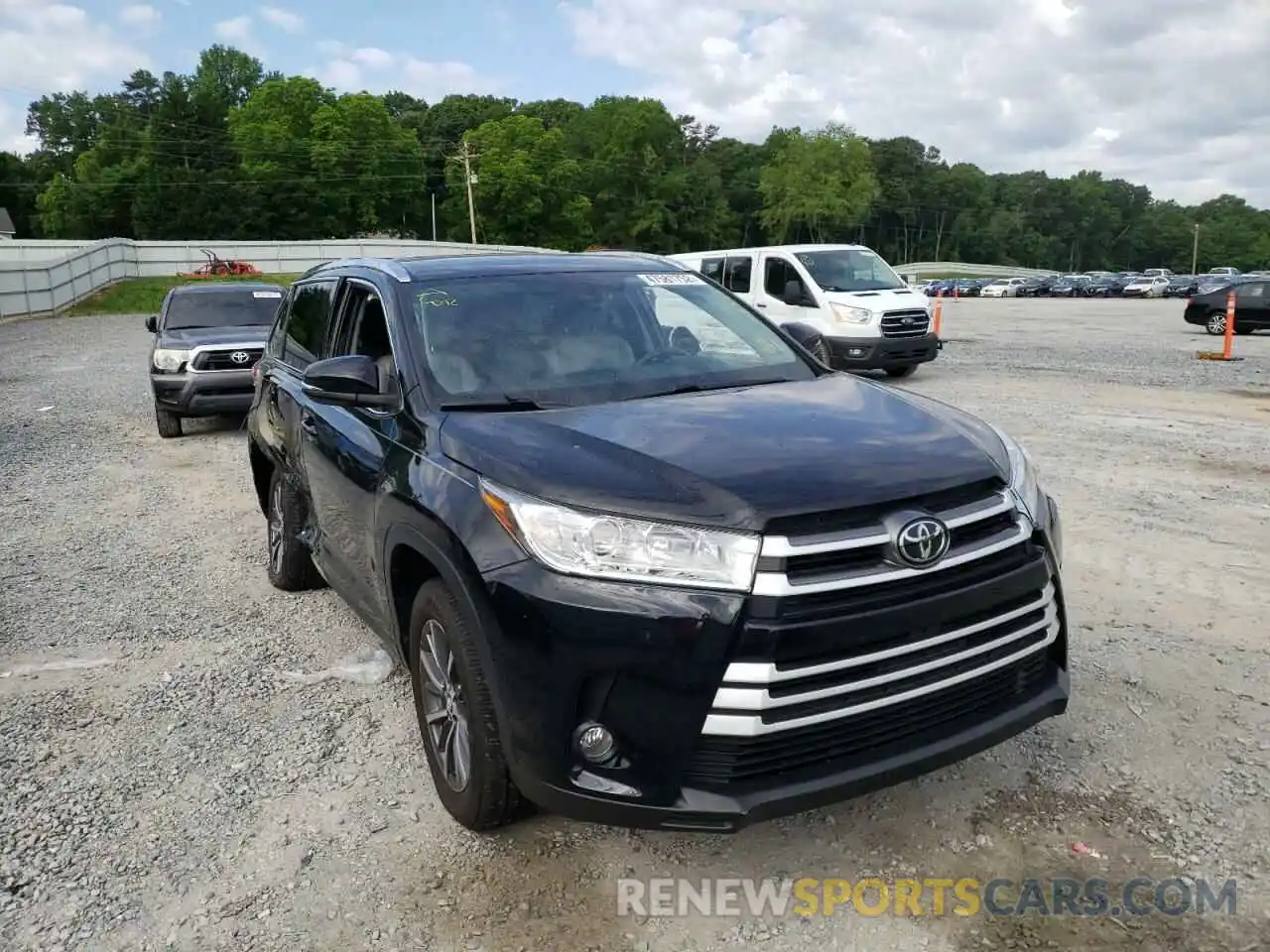 1 Photograph of a damaged car 5TDKZRFH0KS349580 TOYOTA HIGHLANDER 2019