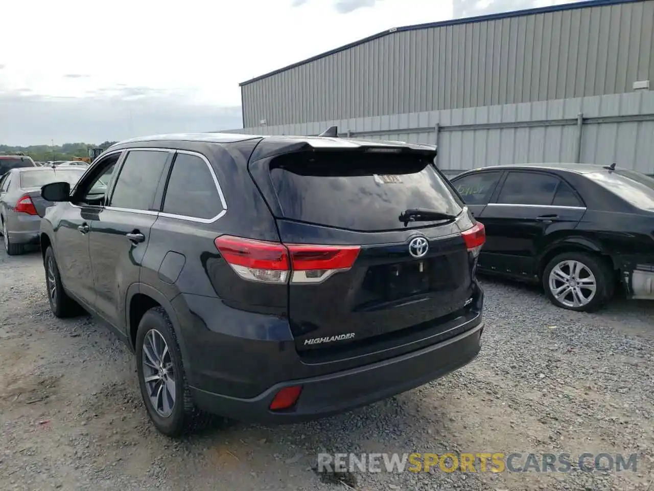 3 Фотография поврежденного автомобиля 5TDKZRFH0KS349580 TOYOTA HIGHLANDER 2019