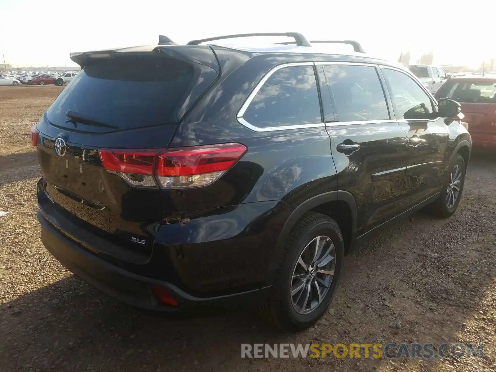 4 Фотография поврежденного автомобиля 5TDKZRFH0KS365844 TOYOTA HIGHLANDER 2019