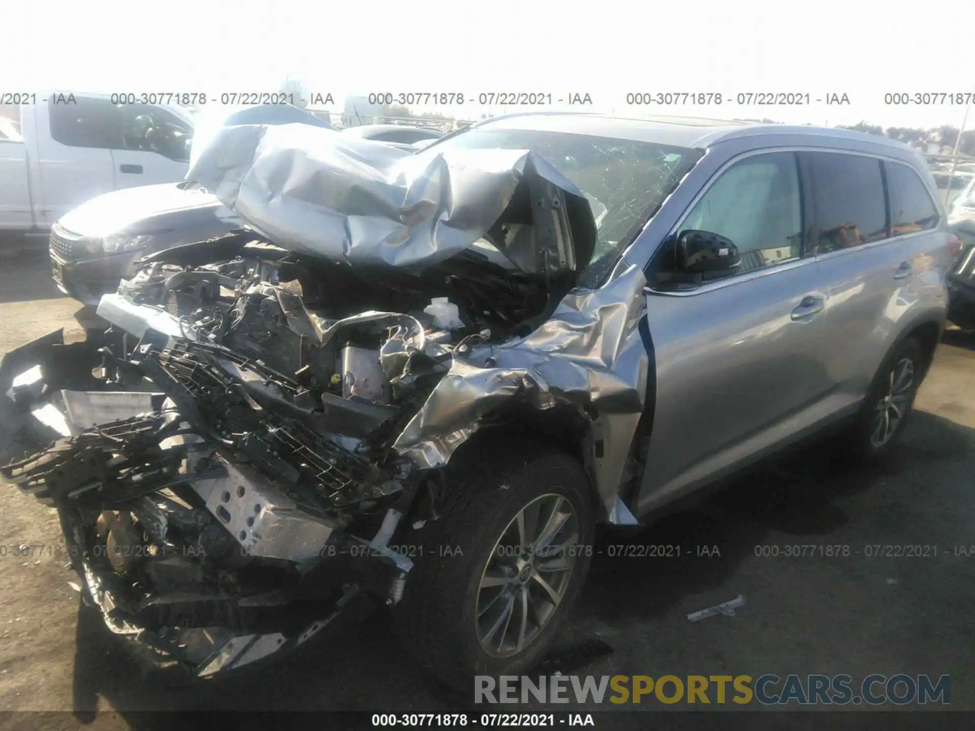 2 Фотография поврежденного автомобиля 5TDKZRFH0KS370400 TOYOTA HIGHLANDER 2019