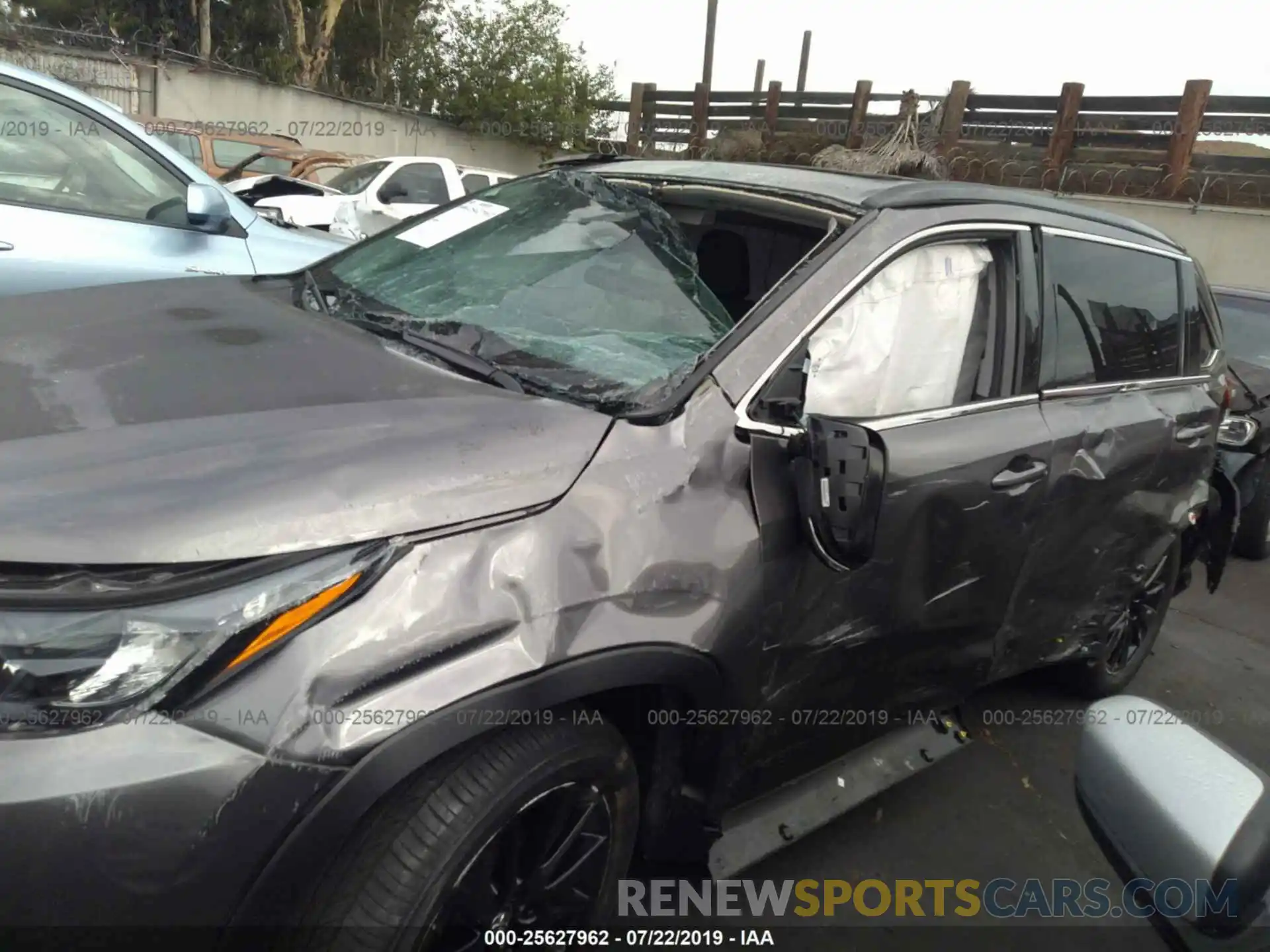 6 Фотография поврежденного автомобиля 5TDKZRFH0KS551318 TOYOTA HIGHLANDER 2019