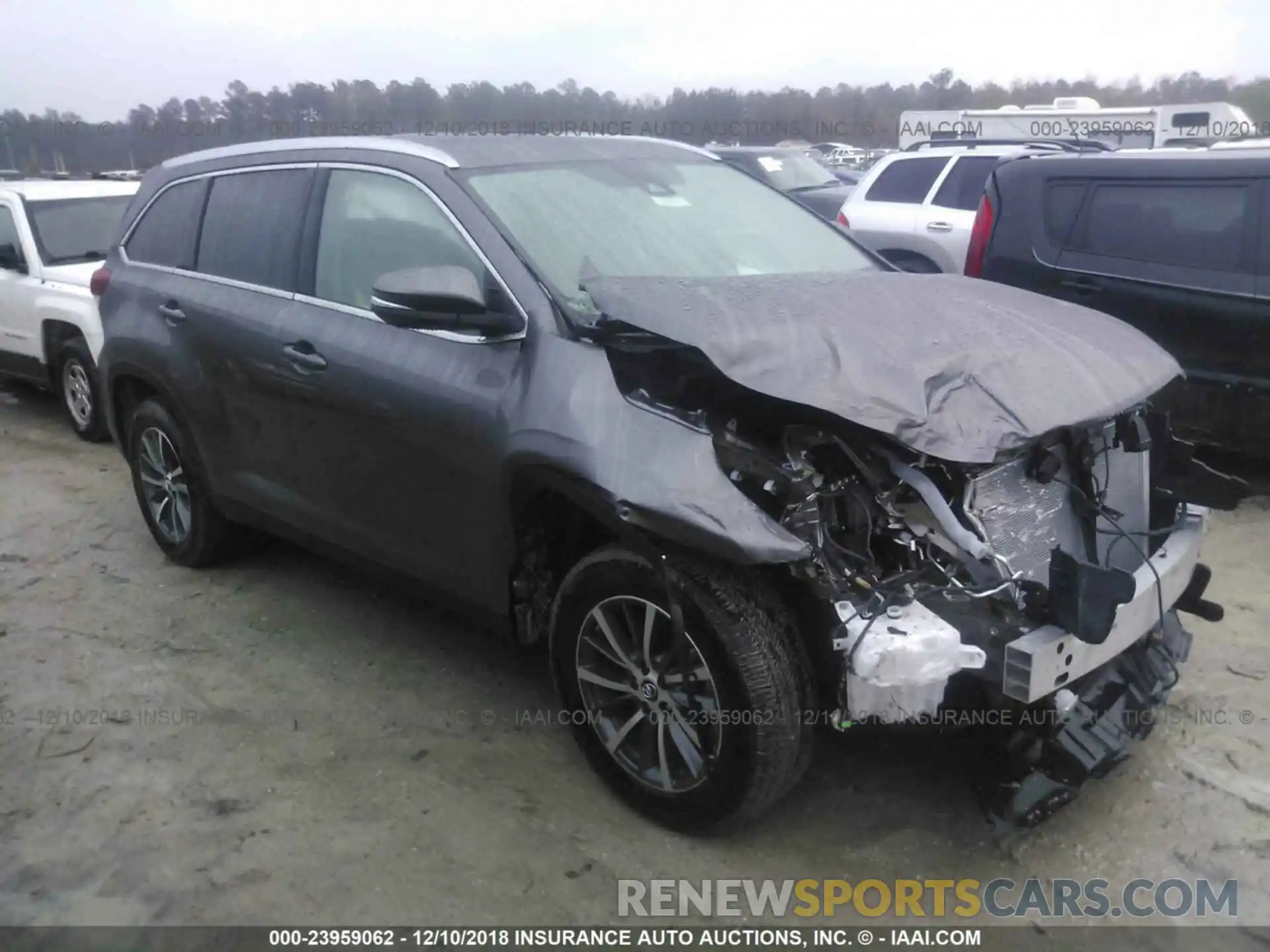 1 Photograph of a damaged car 5TDKZRFH0KS552274 TOYOTA HIGHLANDER 2019