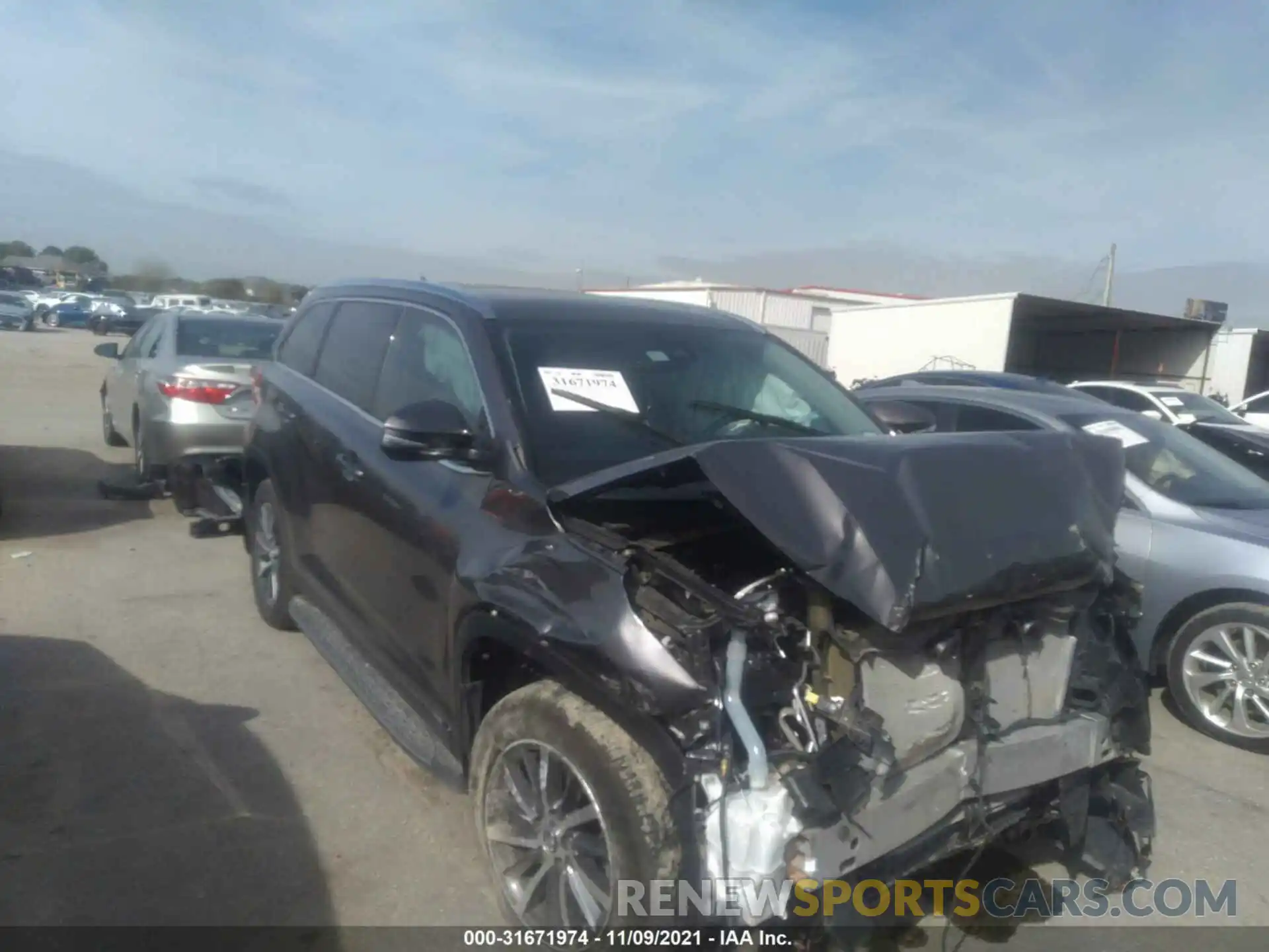 1 Photograph of a damaged car 5TDKZRFH0KS553408 TOYOTA HIGHLANDER 2019