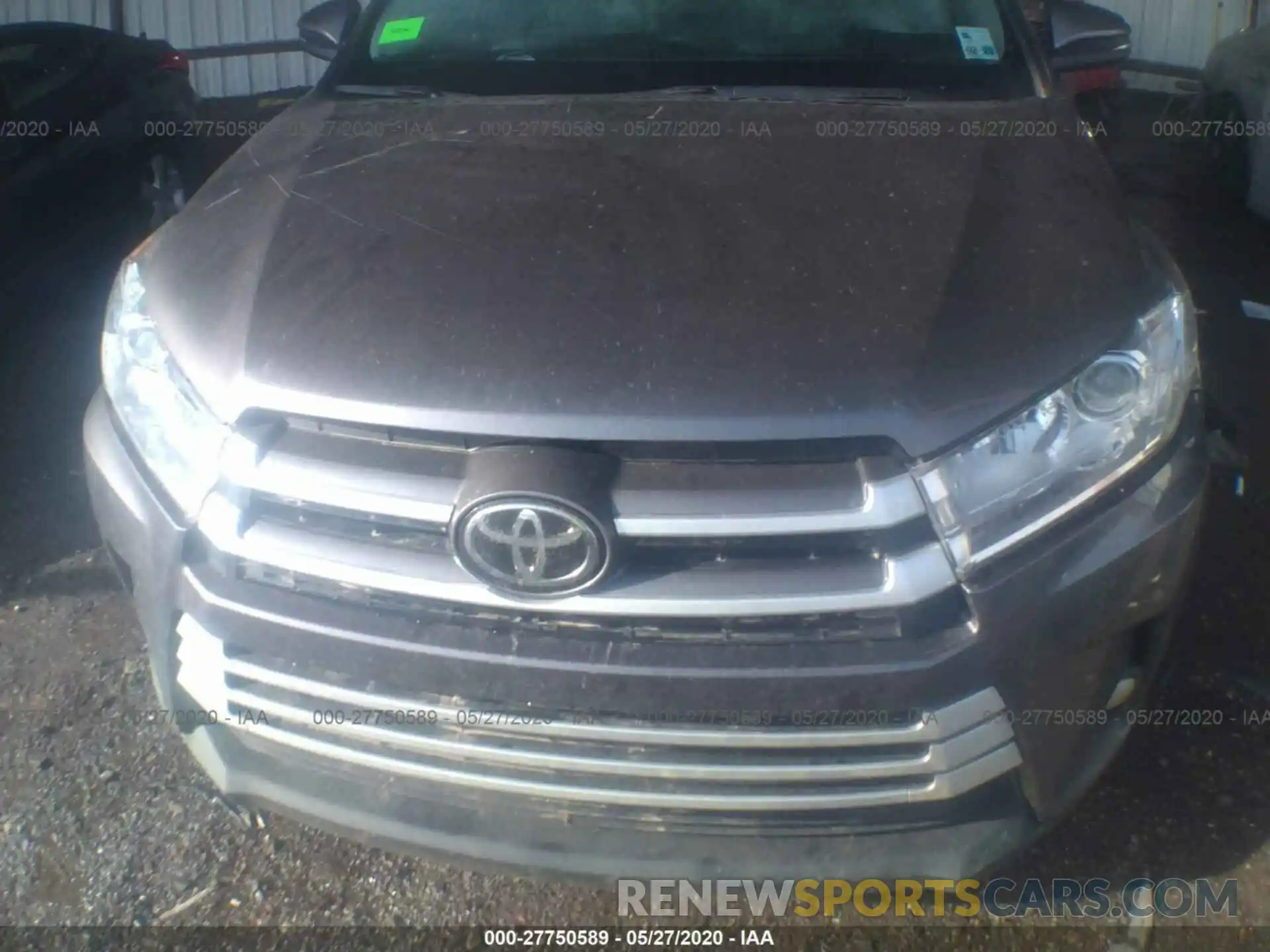 10 Photograph of a damaged car 5TDKZRFH0KS556681 TOYOTA HIGHLANDER 2019