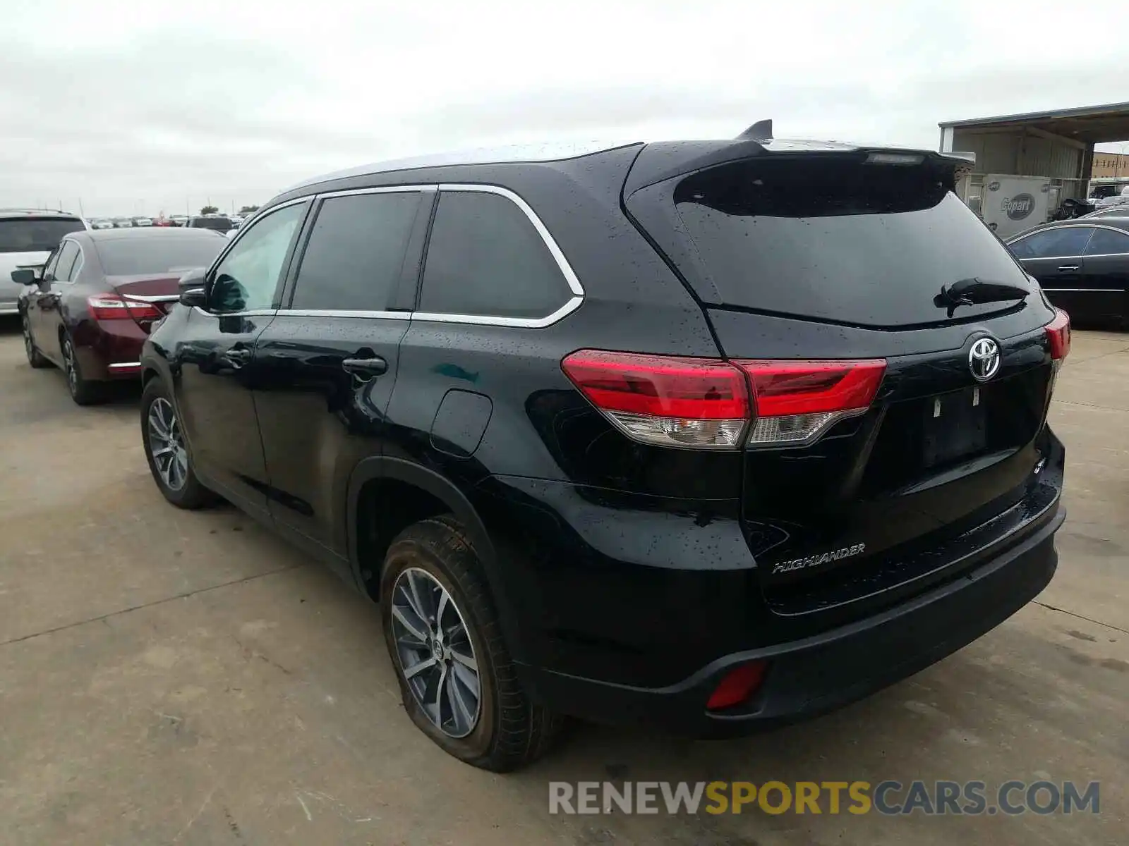 3 Фотография поврежденного автомобиля 5TDKZRFH0KS558821 TOYOTA HIGHLANDER 2019