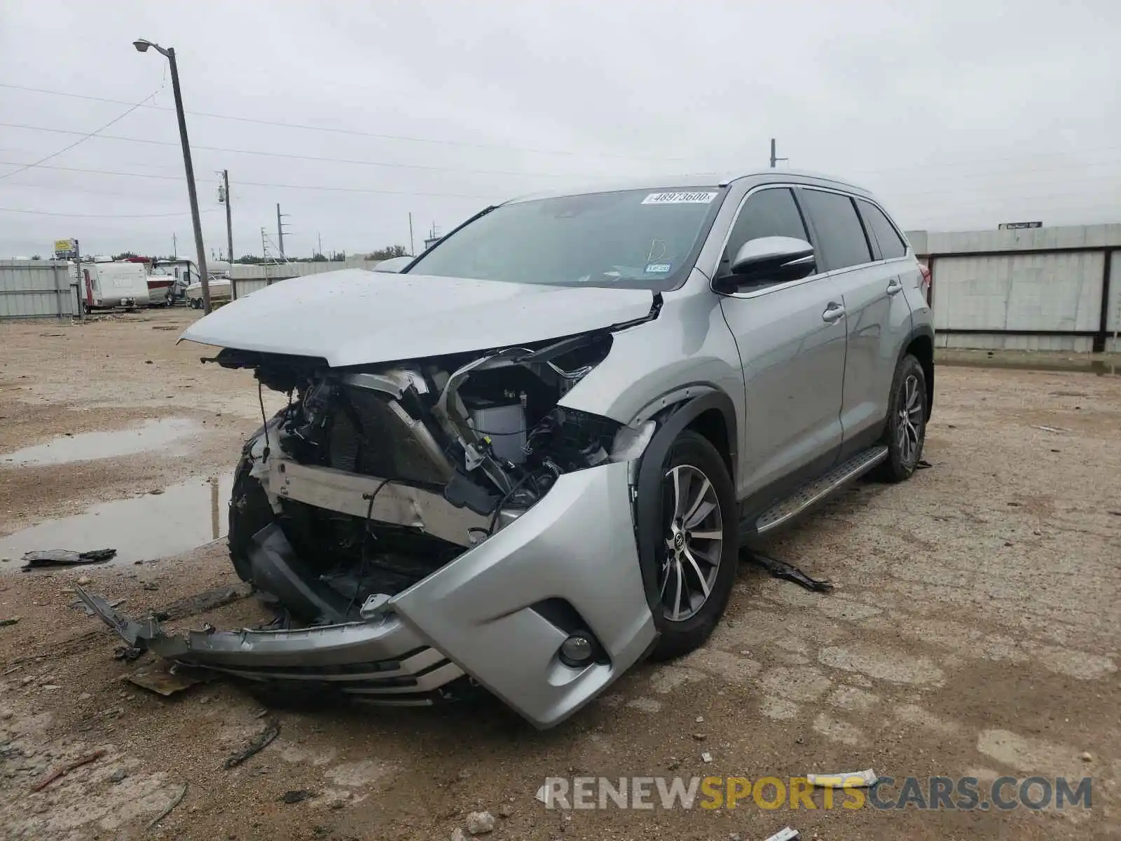 2 Photograph of a damaged car 5TDKZRFH0KS559693 TOYOTA HIGHLANDER 2019
