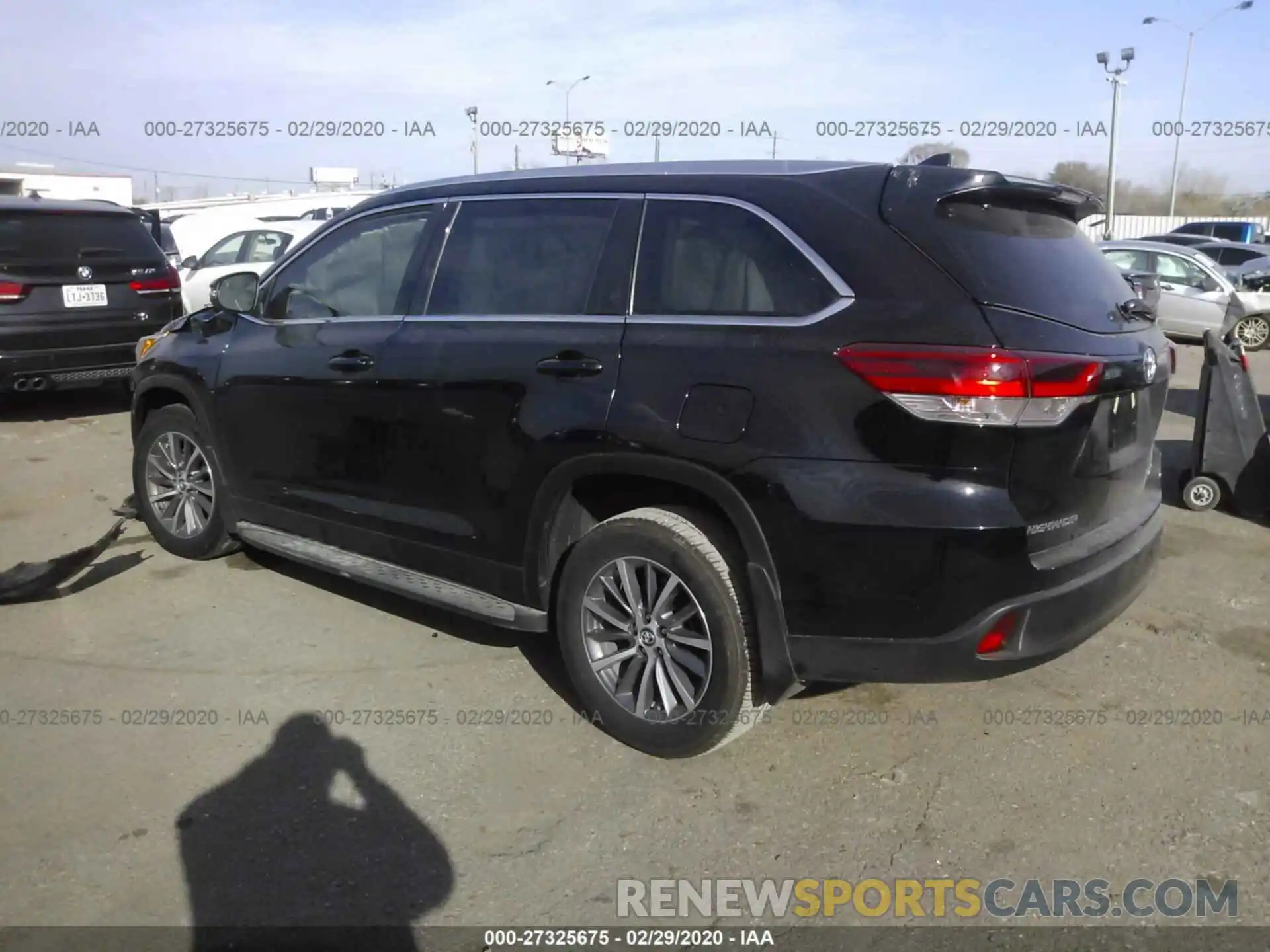 3 Фотография поврежденного автомобиля 5TDKZRFH0KS561590 TOYOTA HIGHLANDER 2019