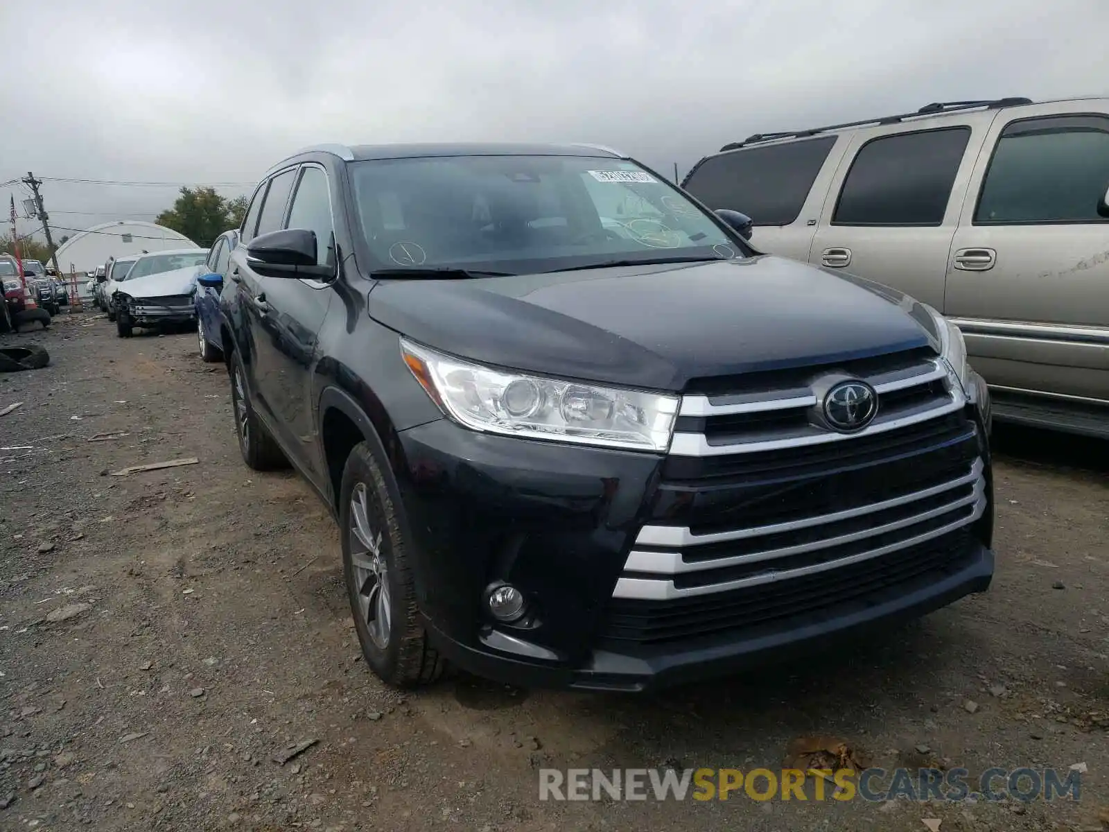 1 Photograph of a damaged car 5TDKZRFH0KS561699 TOYOTA HIGHLANDER 2019