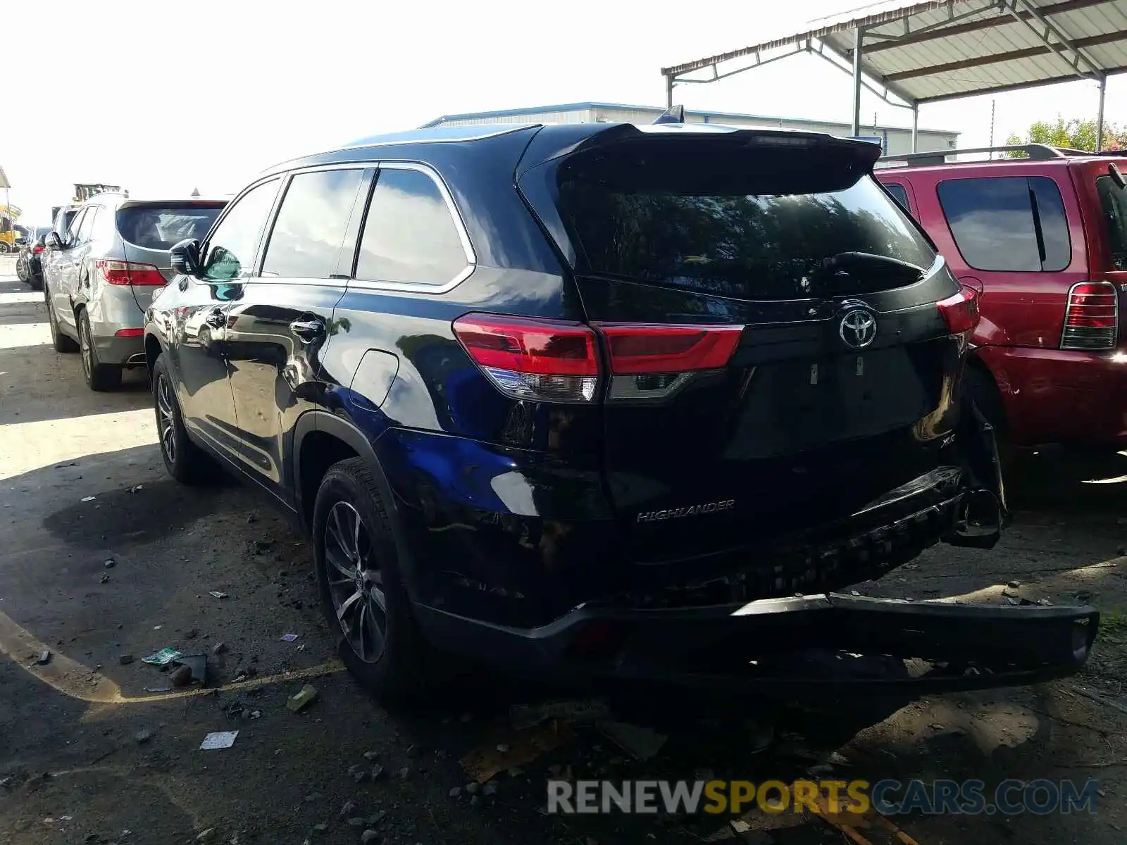 3 Фотография поврежденного автомобиля 5TDKZRFH0KS562559 TOYOTA HIGHLANDER 2019