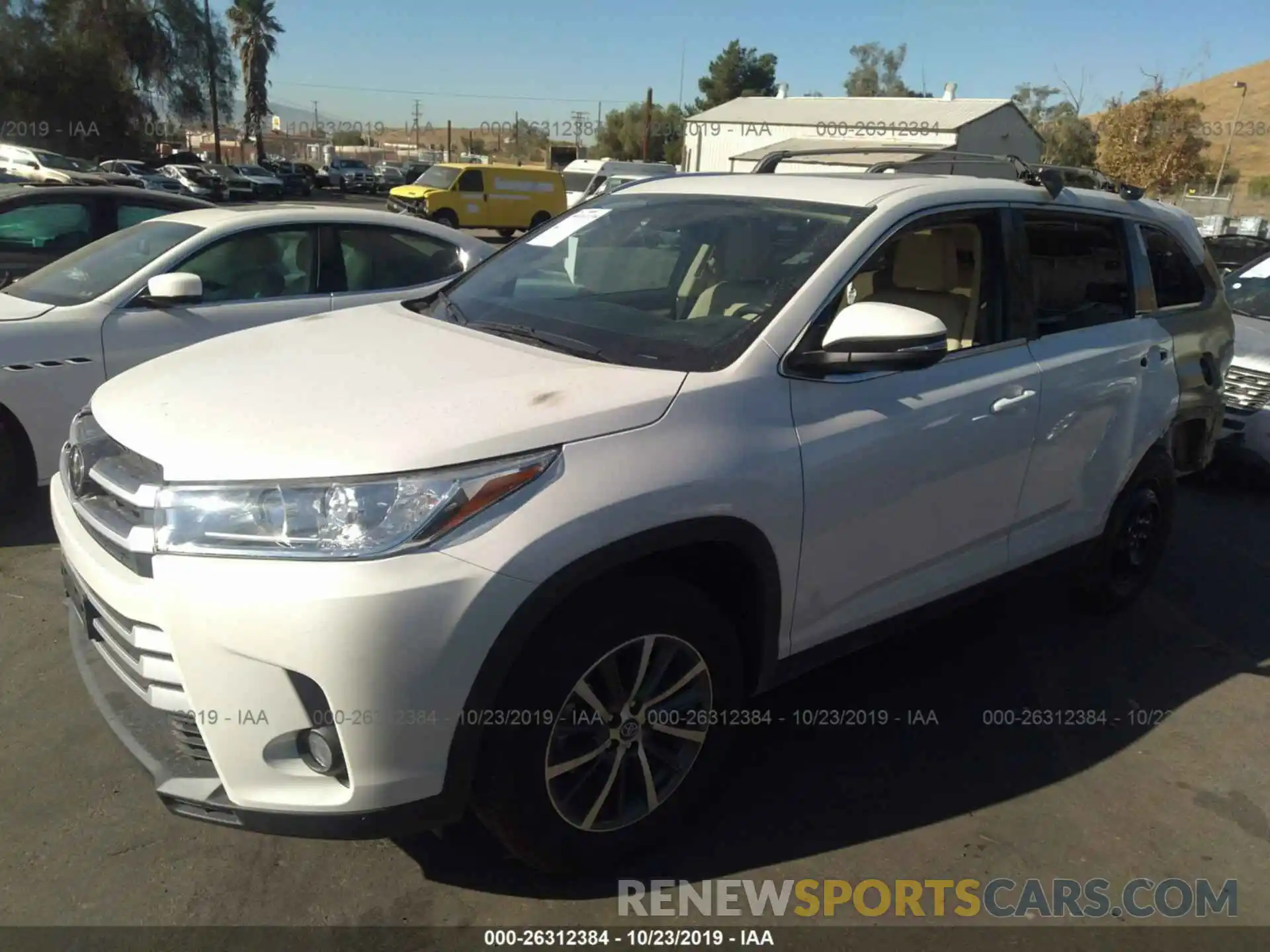 2 Photograph of a damaged car 5TDKZRFH0KS564022 TOYOTA HIGHLANDER 2019