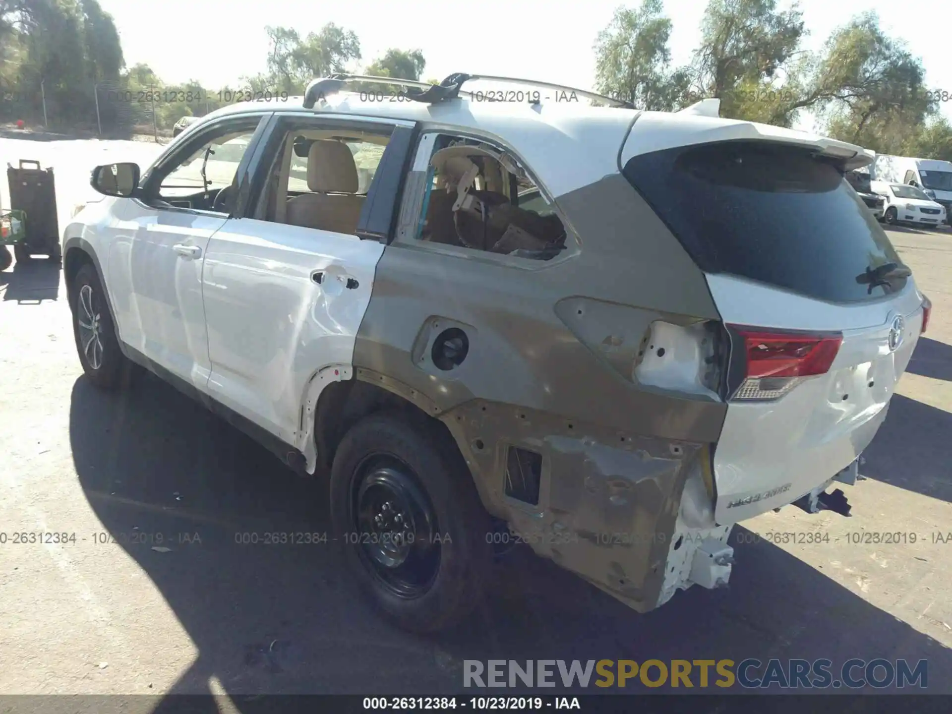 3 Photograph of a damaged car 5TDKZRFH0KS564022 TOYOTA HIGHLANDER 2019